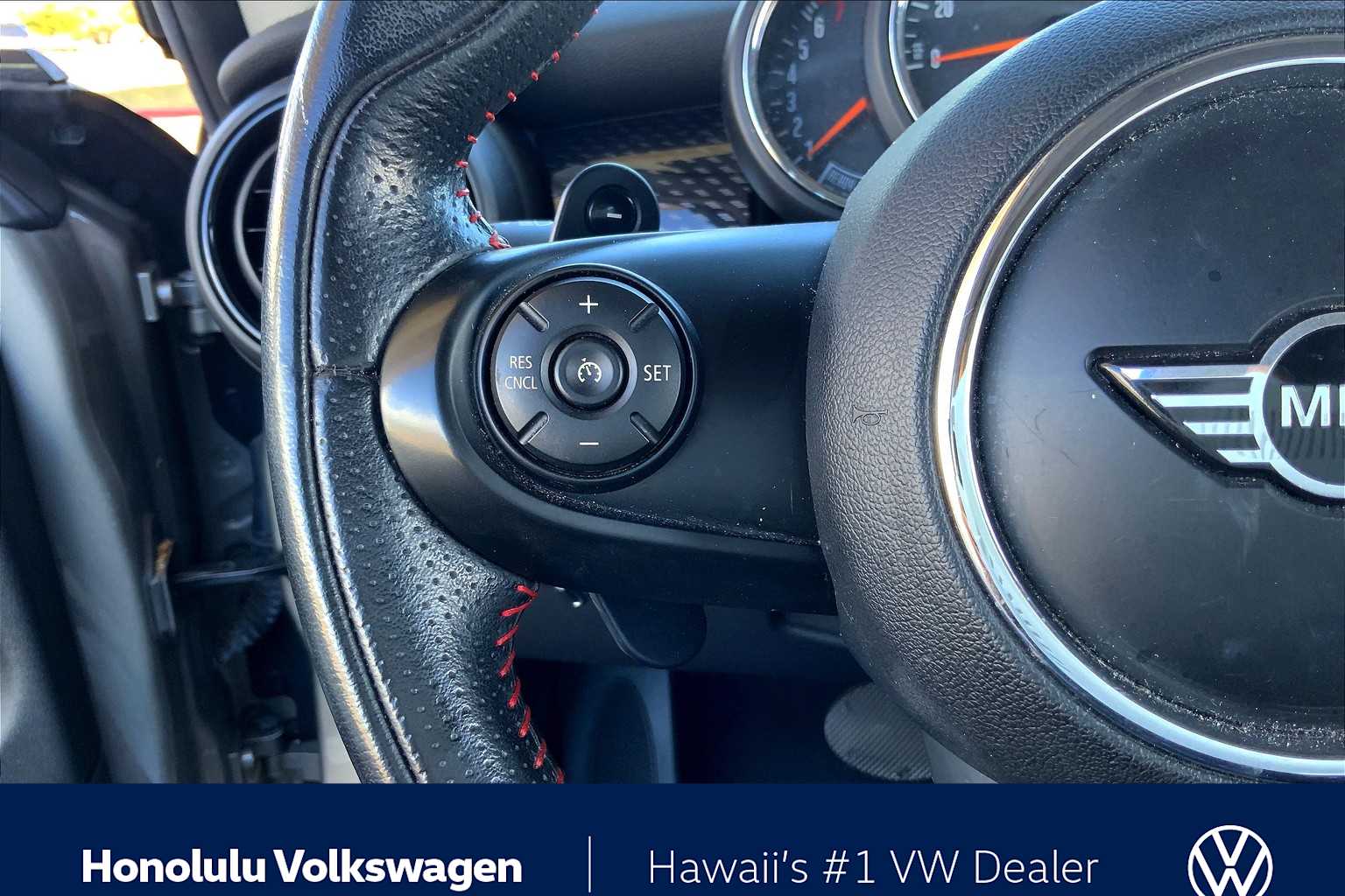 Thumbnail: 2019 MINI Cooper Hardtop - 22
