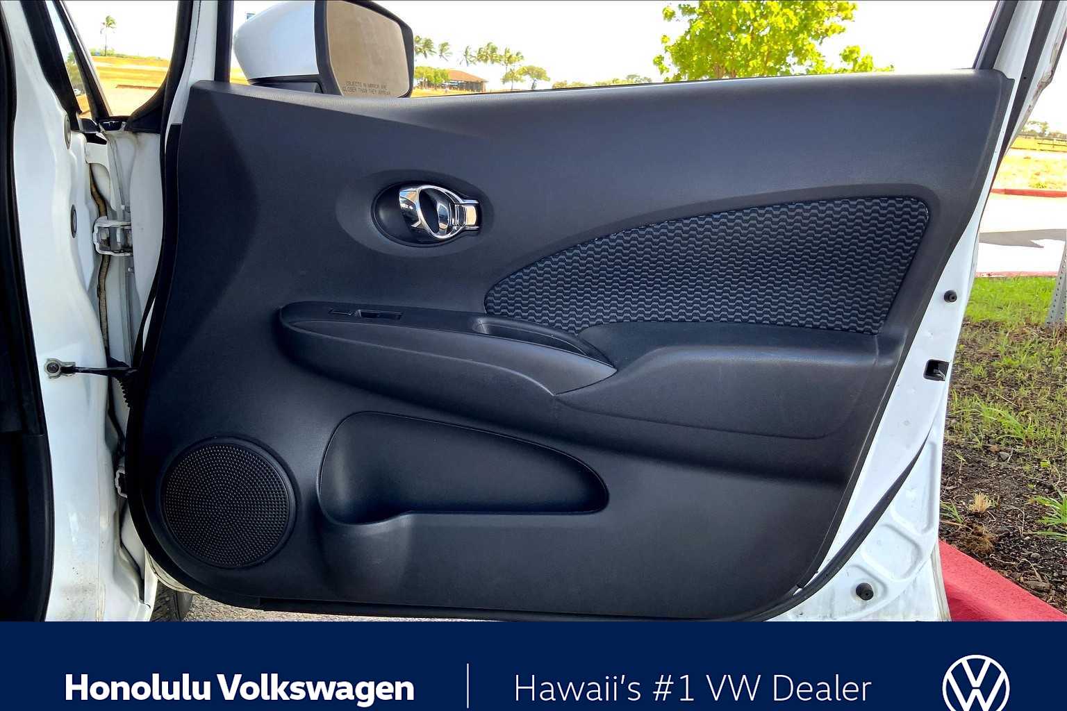 Thumbnail: 2015 Nissan Versa Note - 27