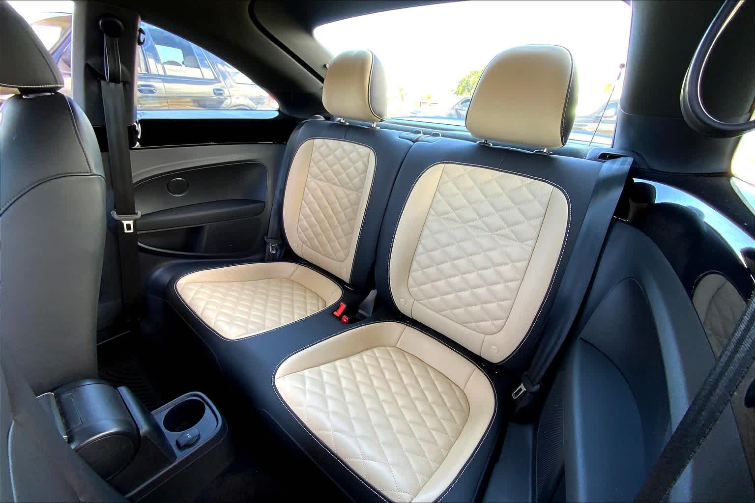 Thumbnail: 2019 Volkswagen Beetle - 27