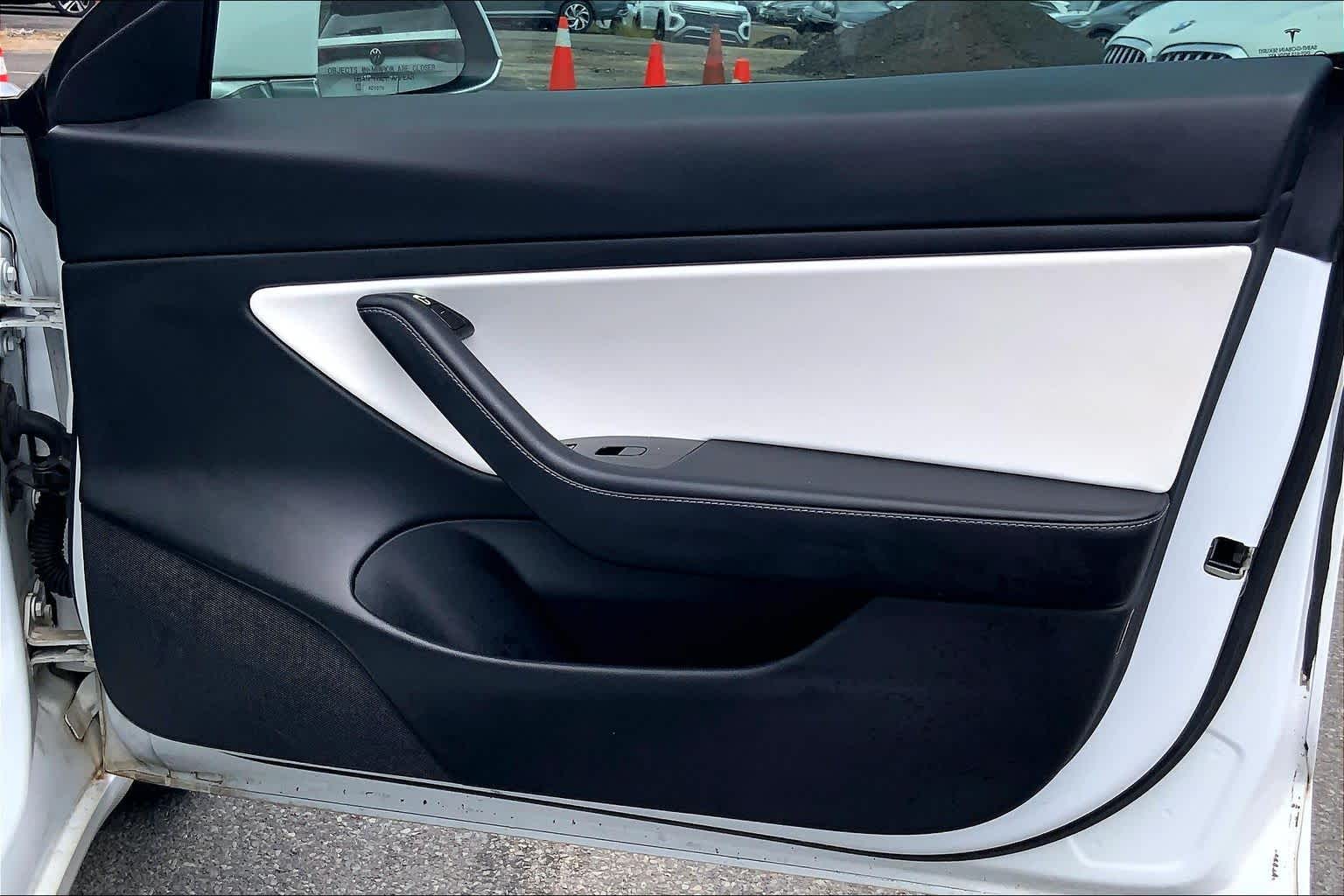 Thumbnail: 2020 Tesla Model 3 - 28