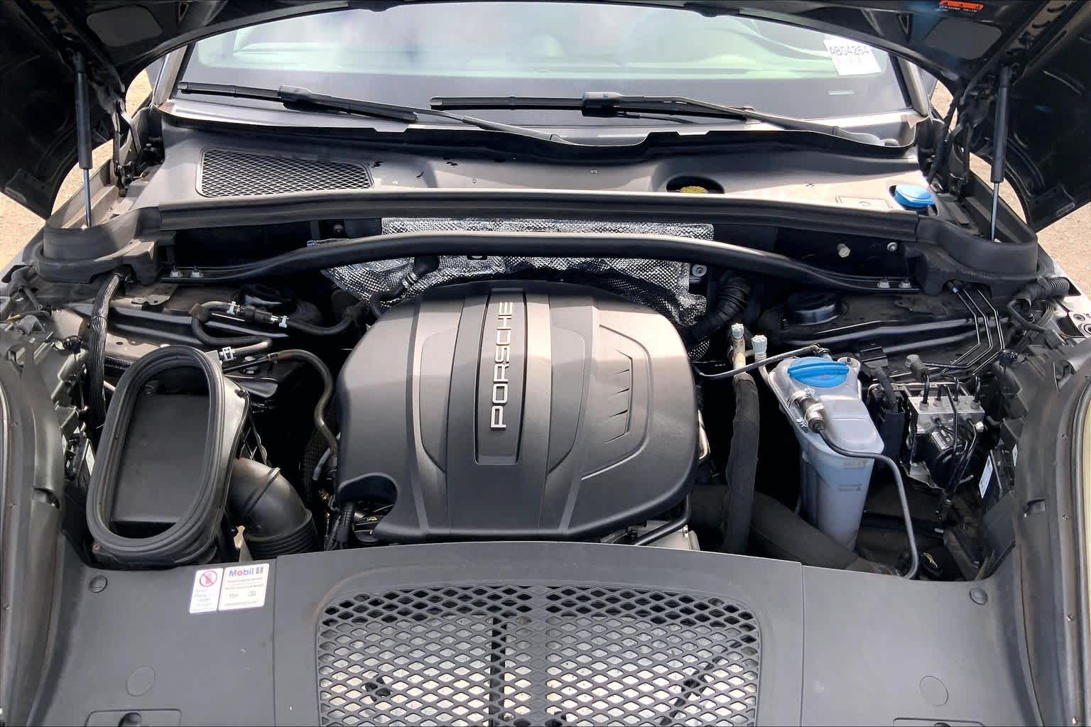 Thumbnail: 2018 Porsche Macan - 9