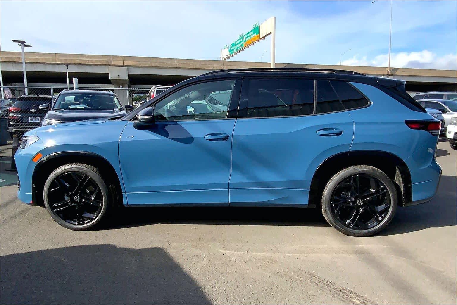 Thumbnail: 2026 Volkswagen Tiguan - 3