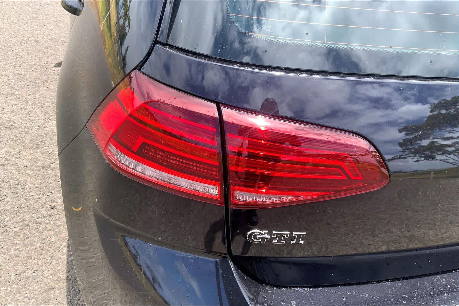 Thumbnail: 2021 Volkswagen Golf - 32