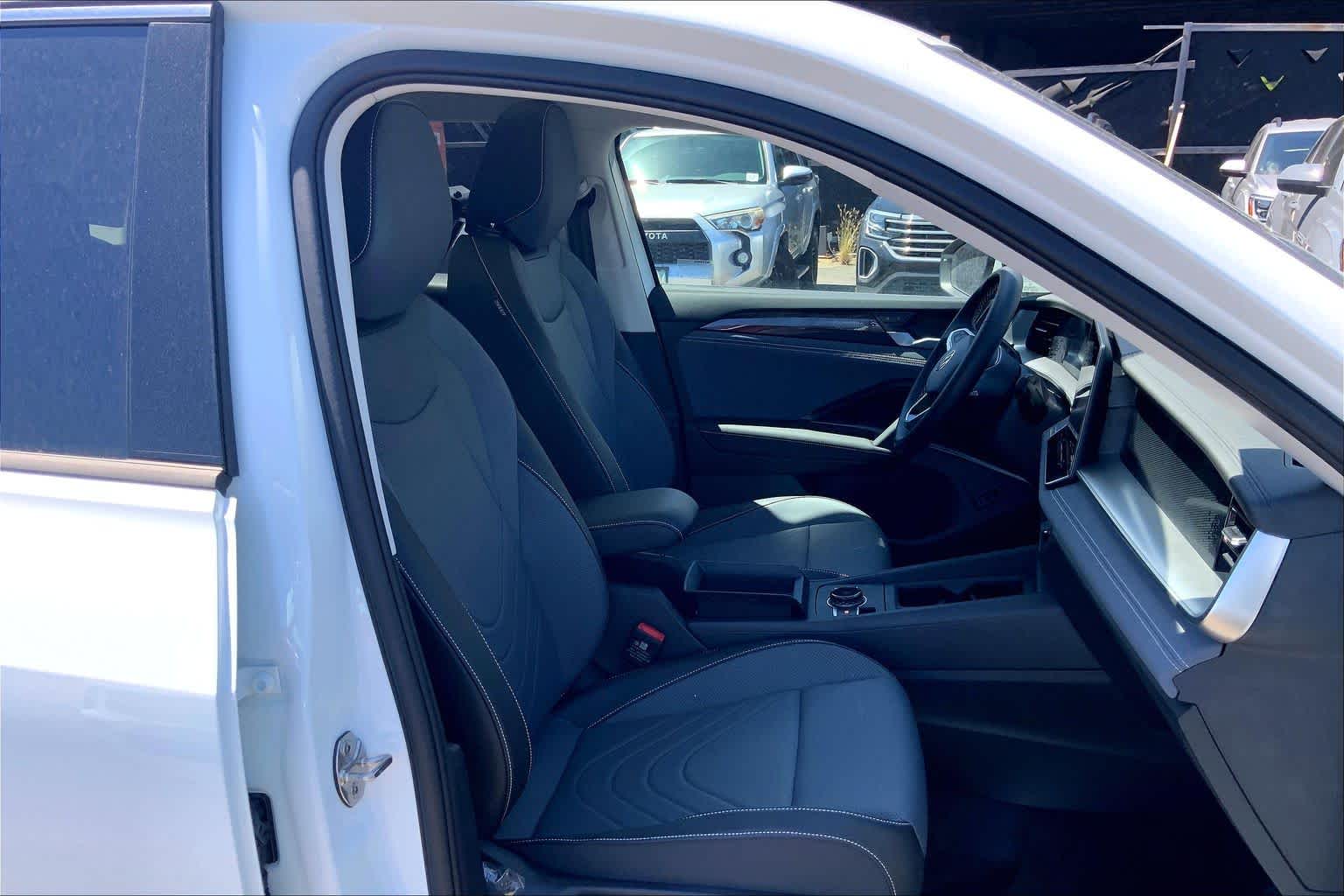 Thumbnail: 2026 Volkswagen Tiguan - 14