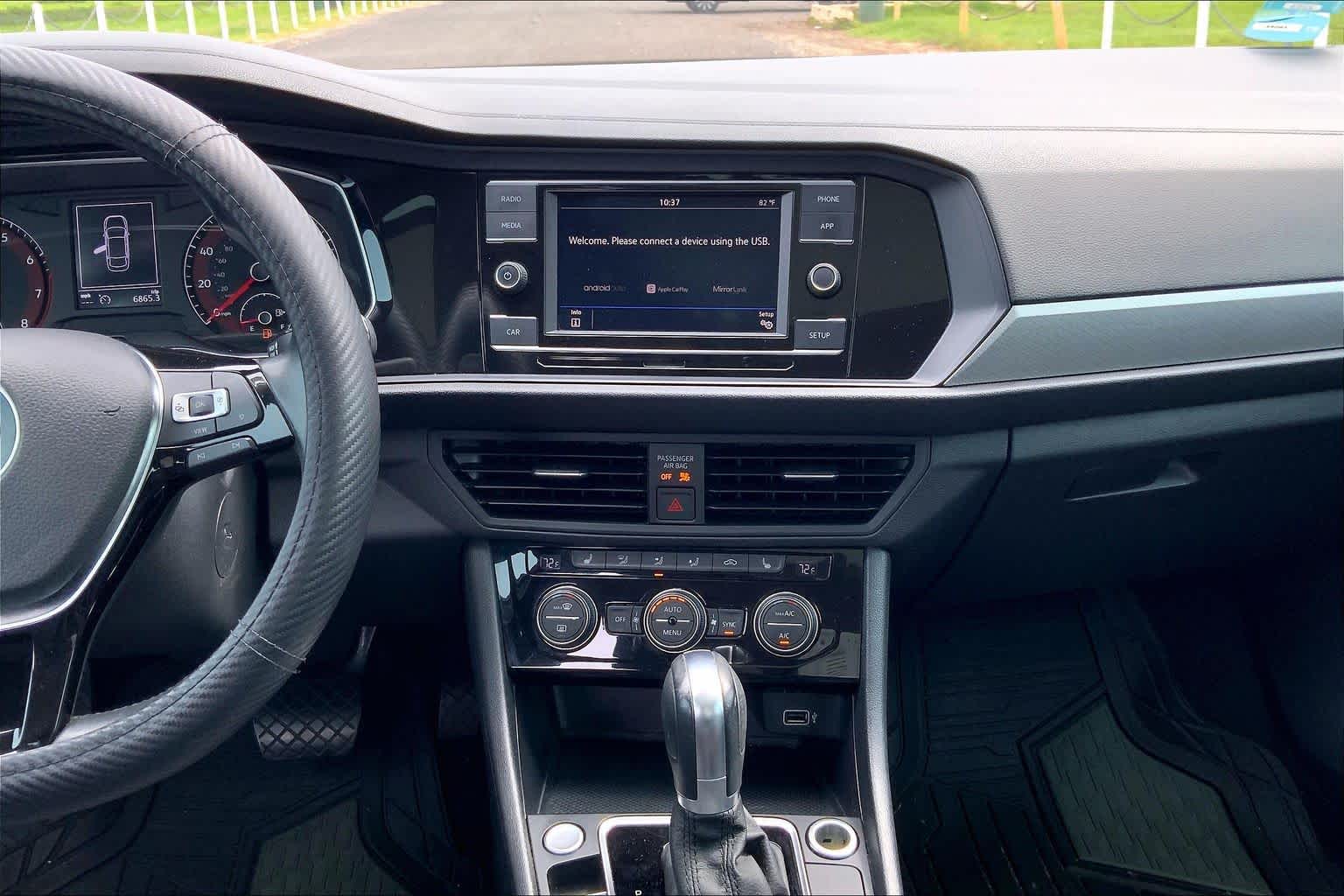 Thumbnail: 2019 Volkswagen Jetta - 15