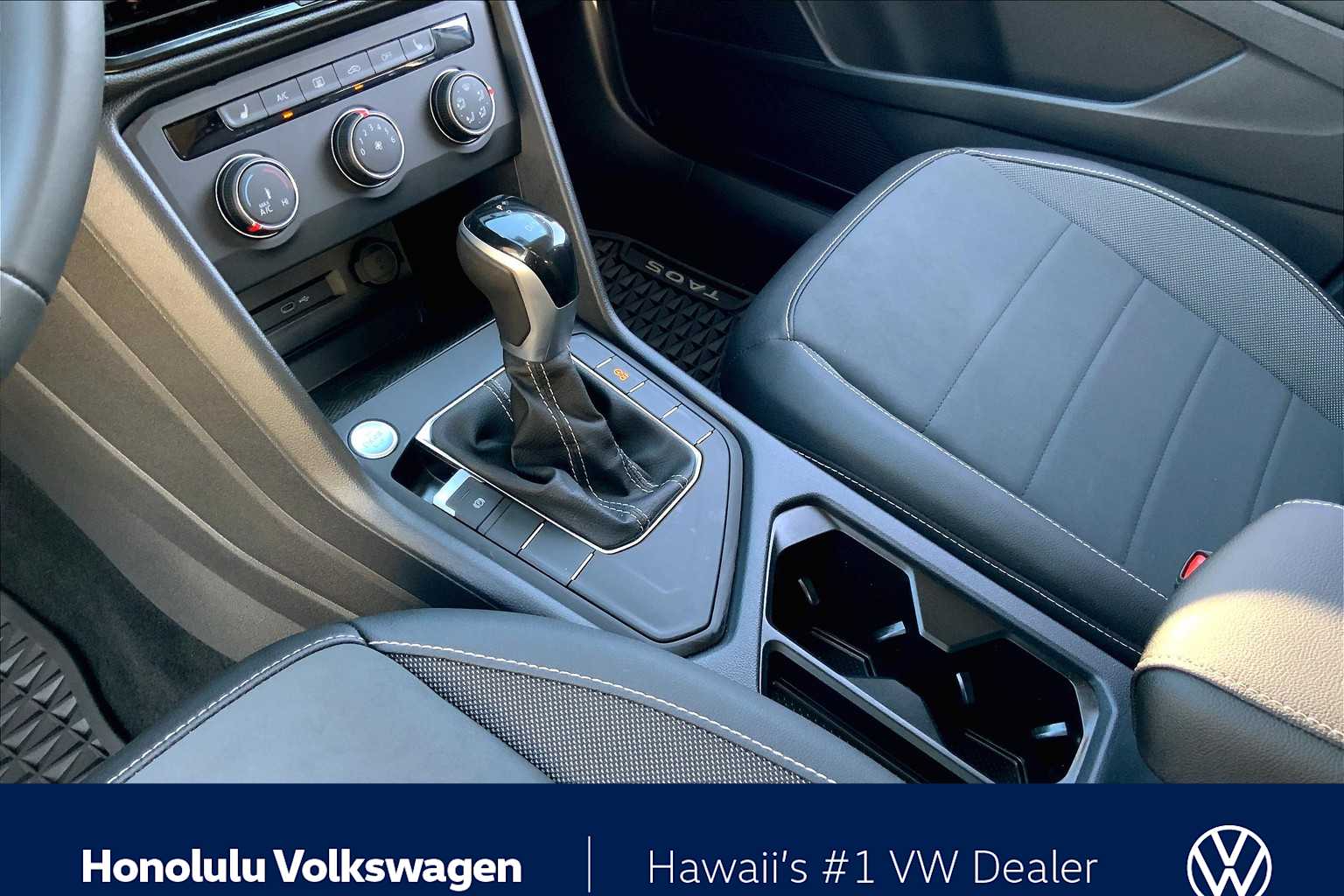 Thumbnail: 2022 Volkswagen Taos - 15