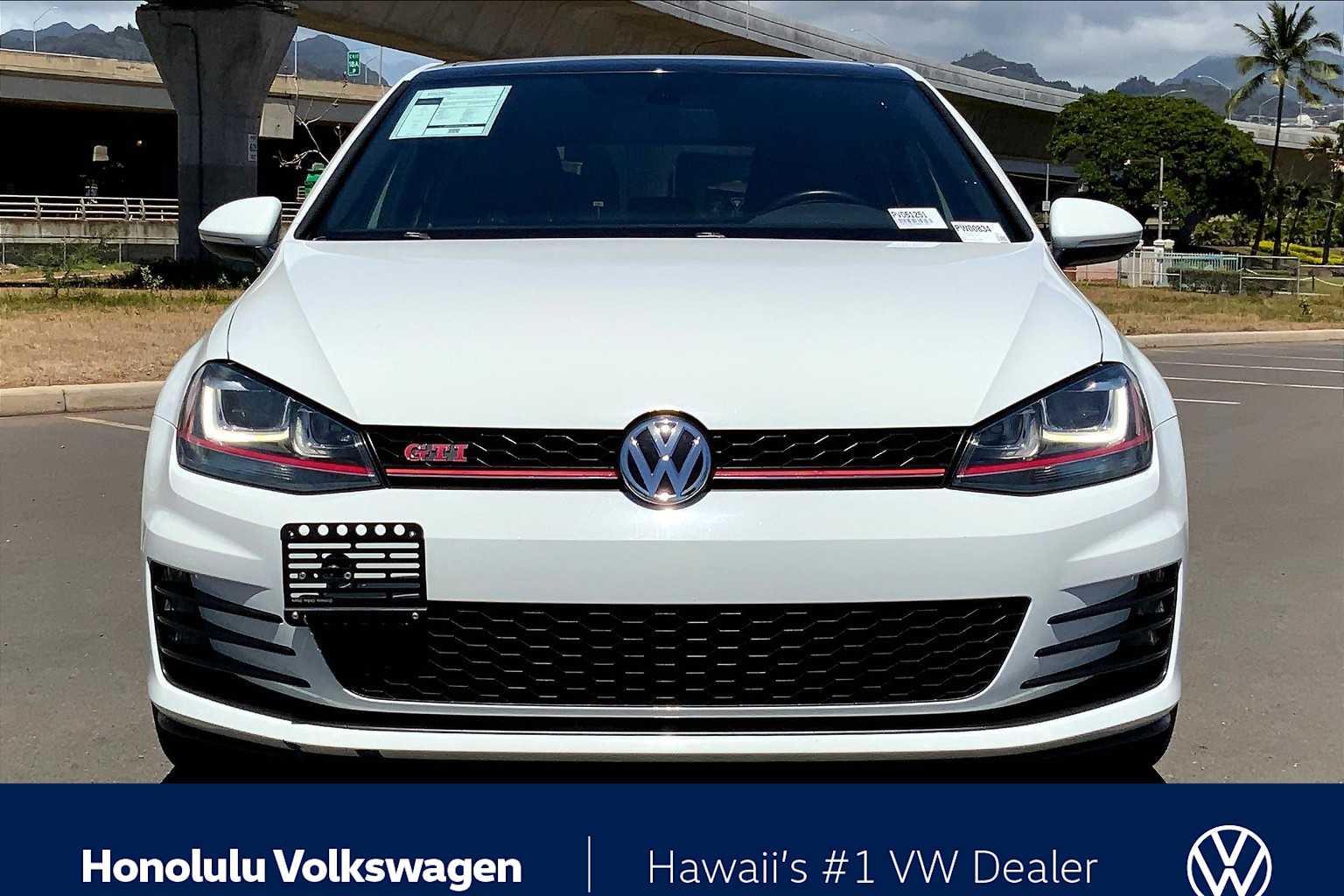 Thumbnail: 2017 Volkswagen Golf - 6