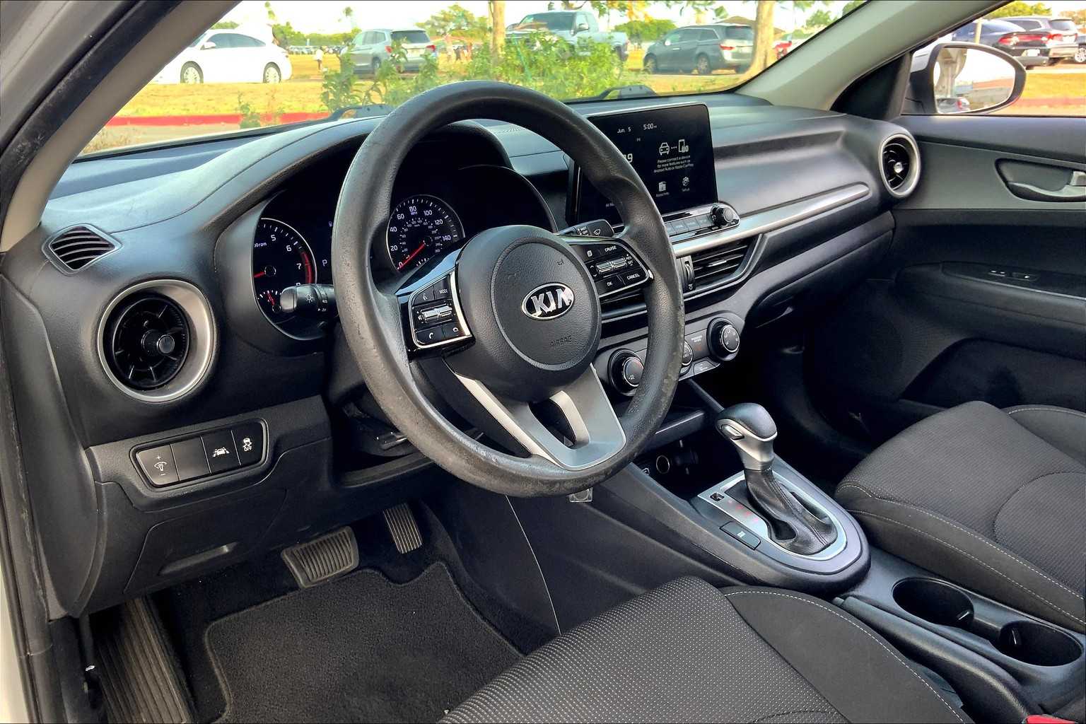 Used 2021 Kia Forte LXS with VIN 3KPF24AD6ME382660 for sale in Honolulu, HI