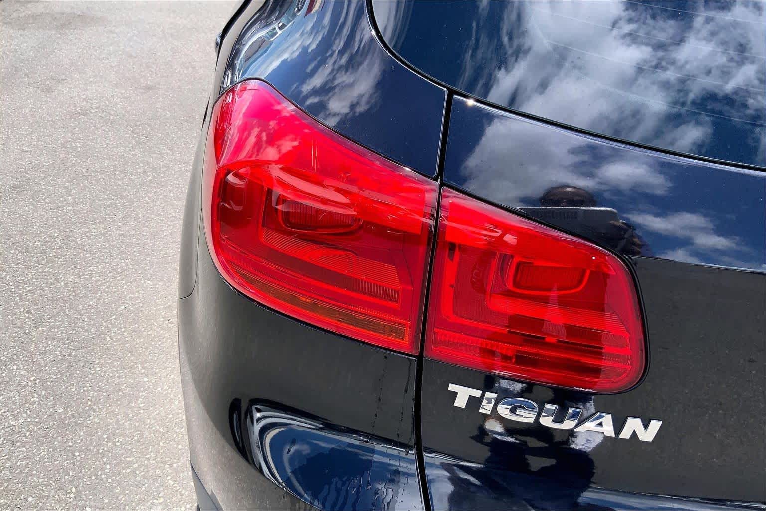 Thumbnail: 2014 Volkswagen Tiguan - 32