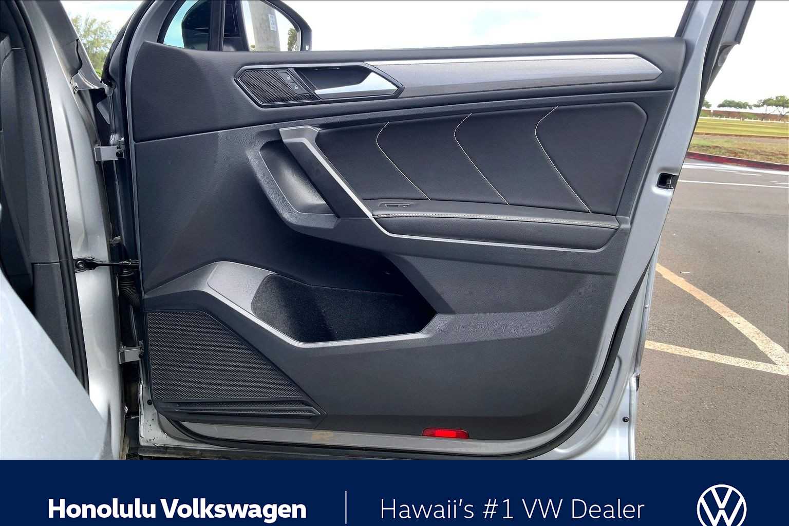 Thumbnail: 2022 Volkswagen Tiguan - 27