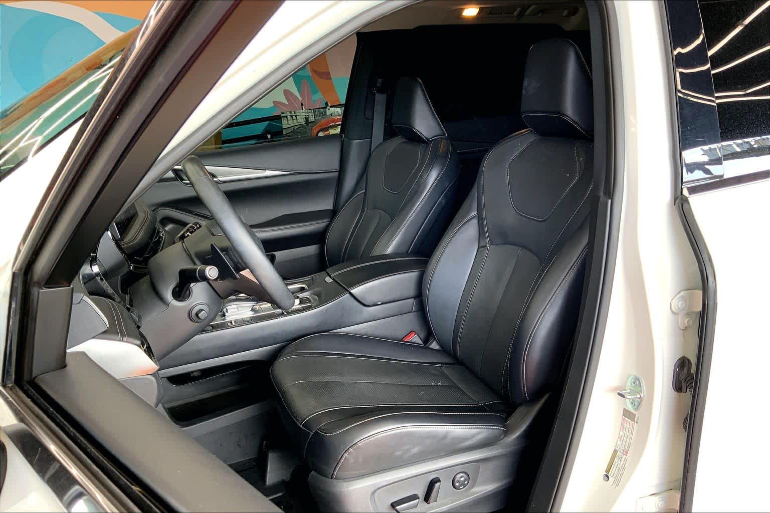 Thumbnail: 2023 INFINITI QX60 - 10