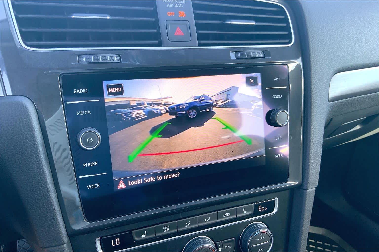 2019 Volkswagen e-Golf e-Golf SE - Photo 25
