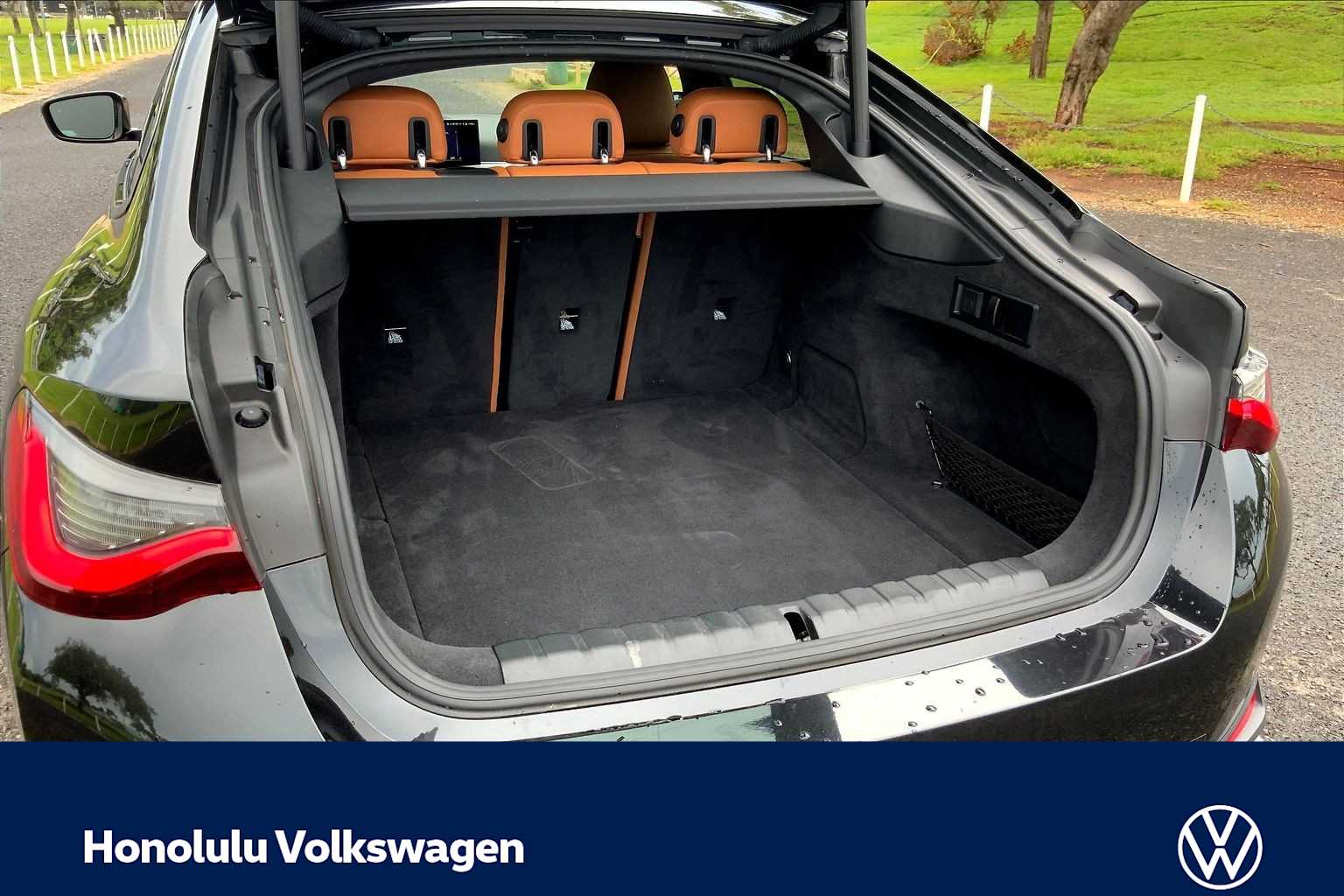 Thumbnail: 2023 BMW i4 - 17