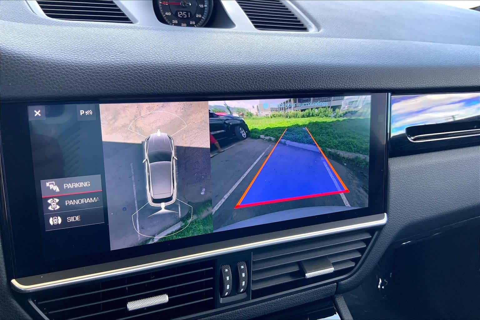 Thumbnail: 2020 Porsche Cayenne - 26