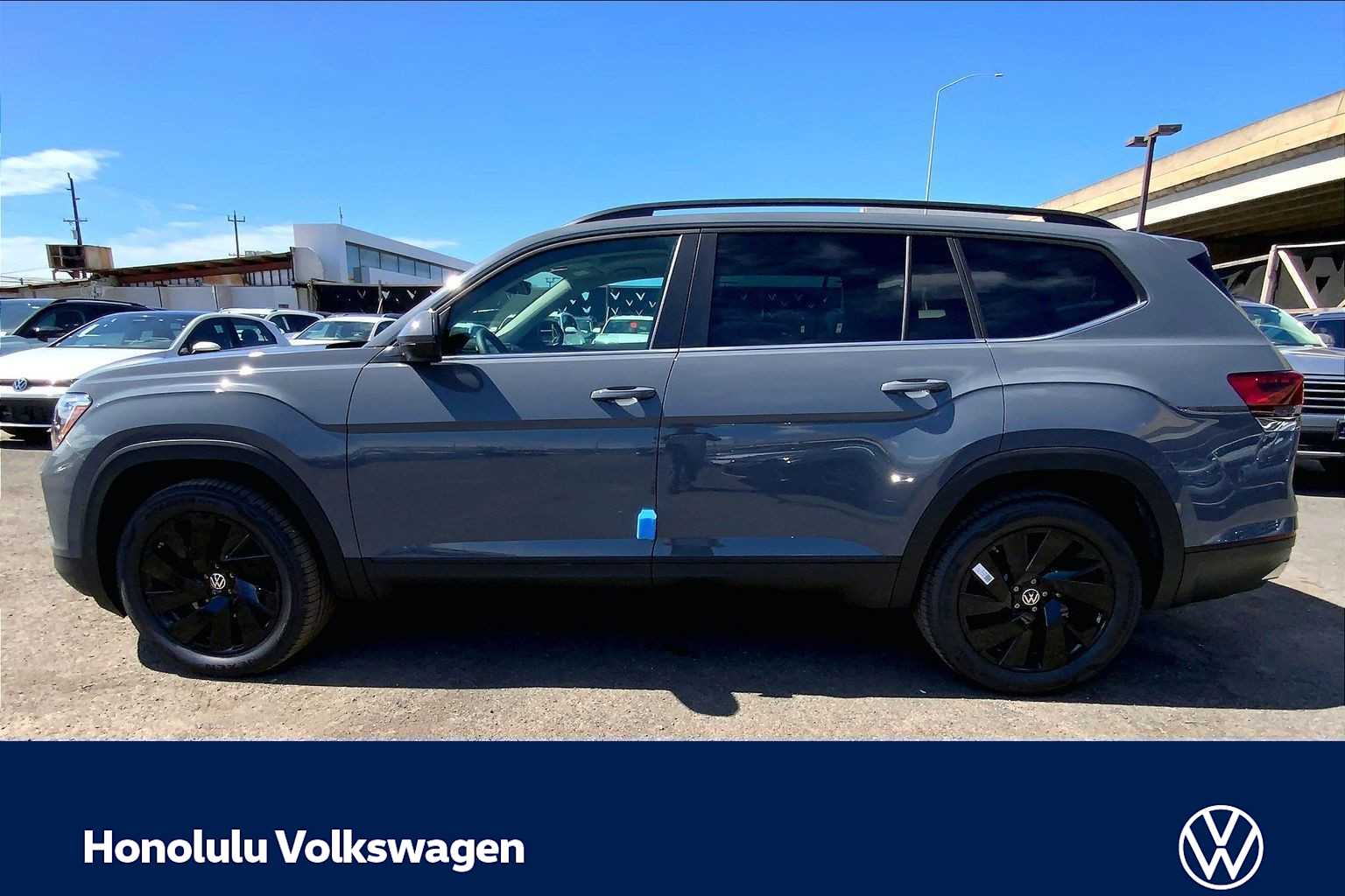 Thumbnail: 2026 Volkswagen Atlas - 3