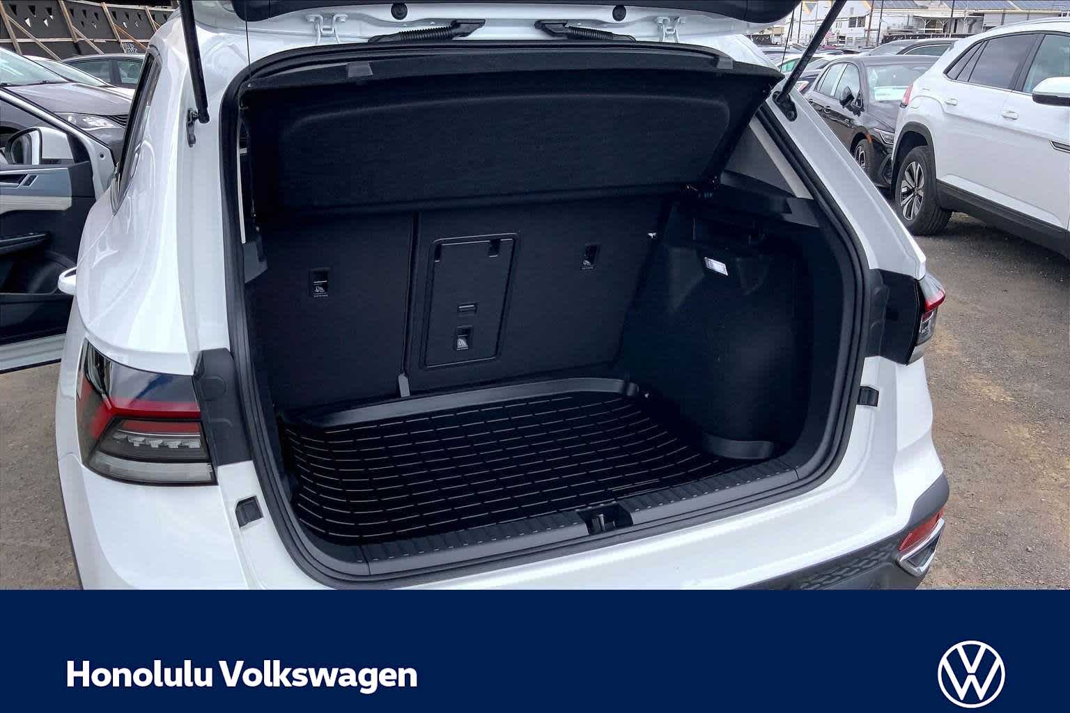 Thumbnail: 2026 Volkswagen Taos - 19