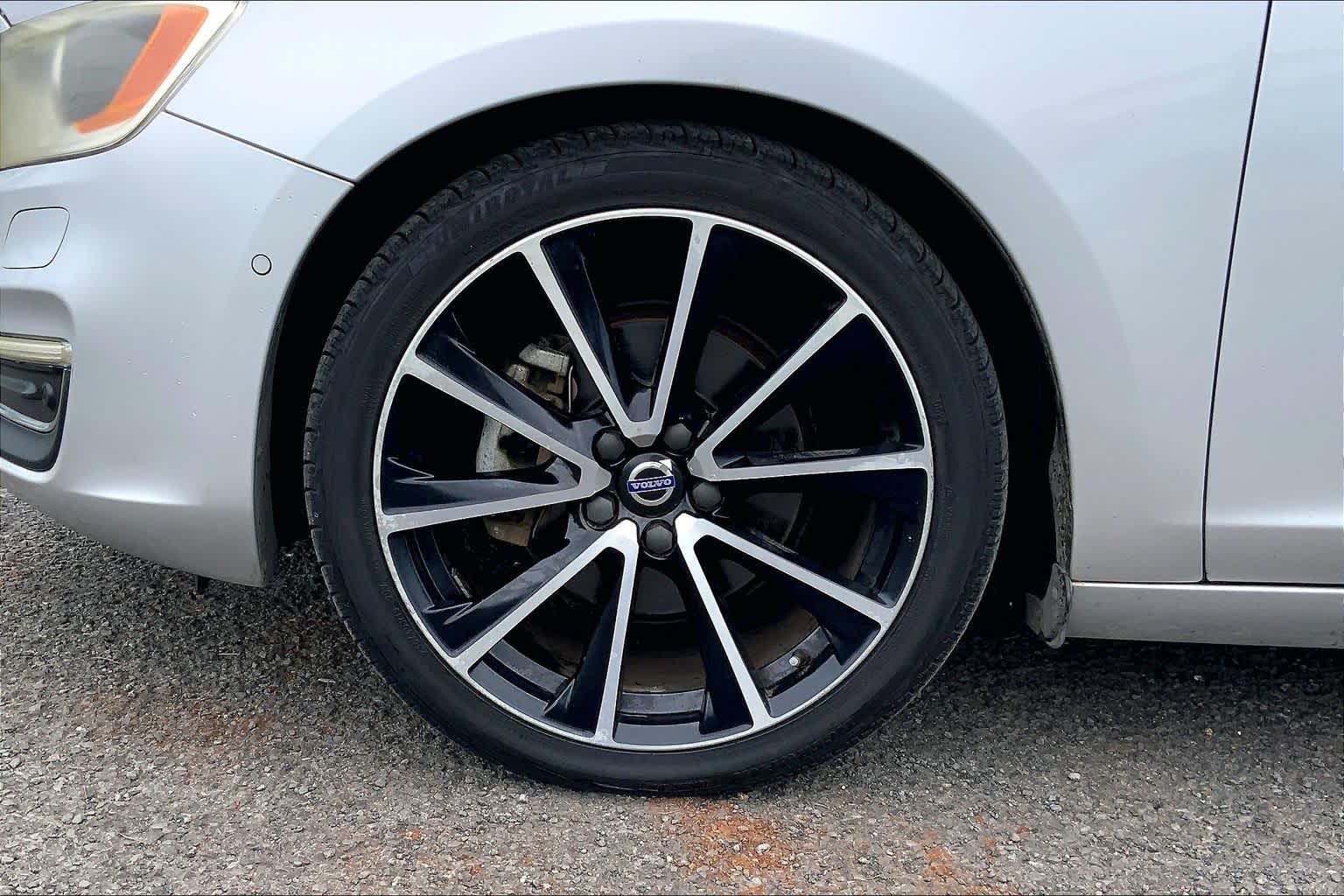 Thumbnail: 2016 Volvo V60 - 8