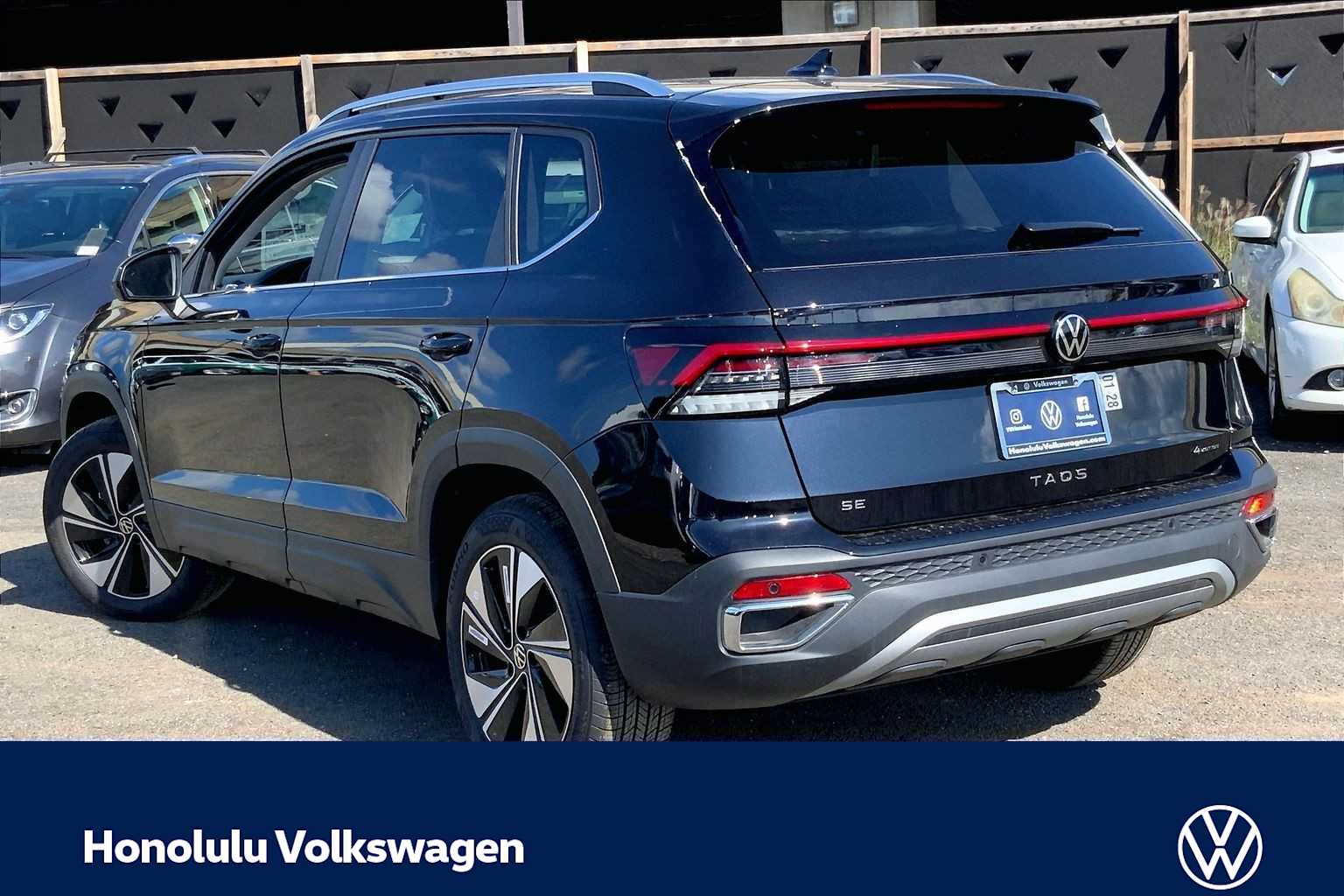 Thumbnail: 2026 Volkswagen Taos - 4