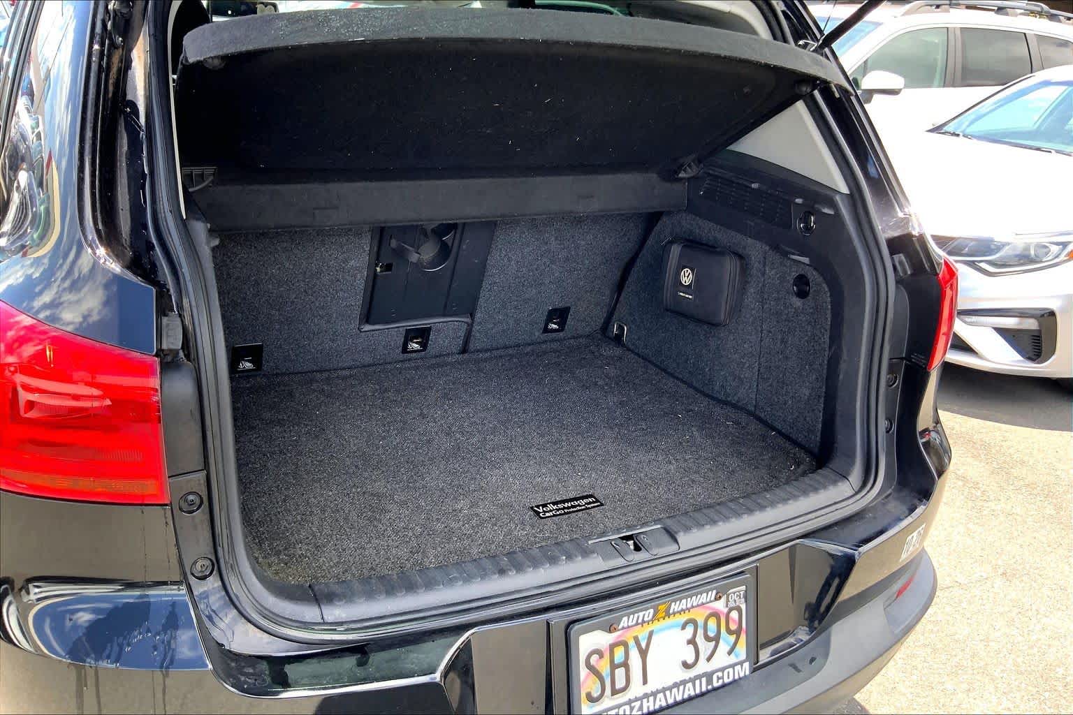 Thumbnail: 2014 Volkswagen Tiguan - 18