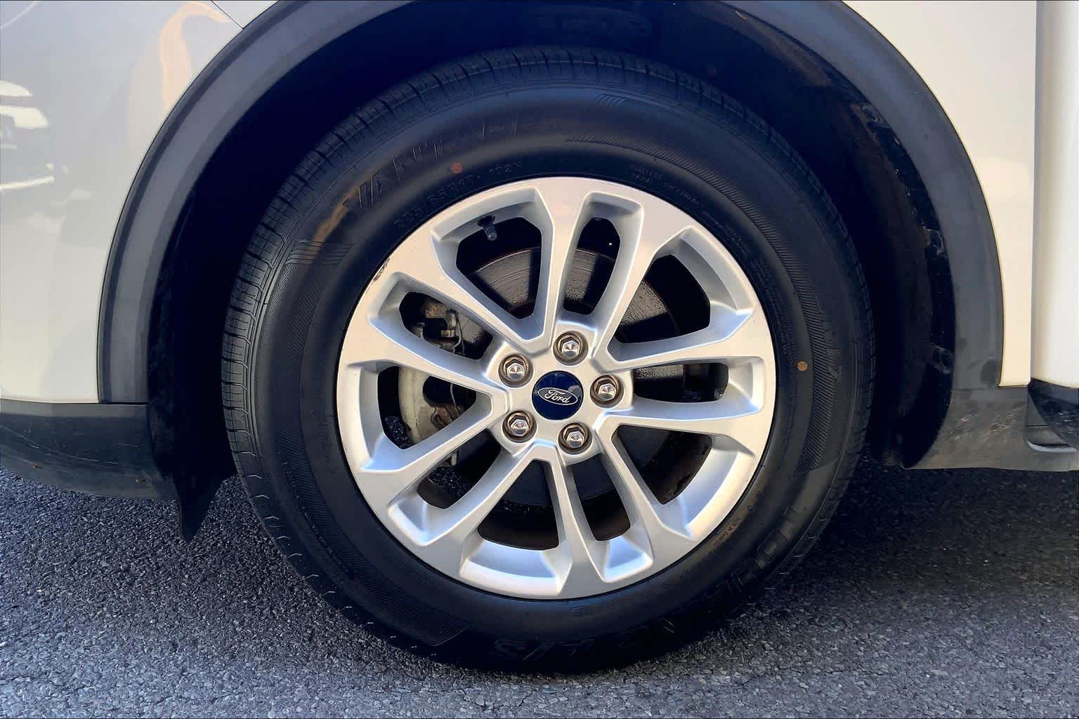 Thumbnail: 2020 Ford Escape - 8