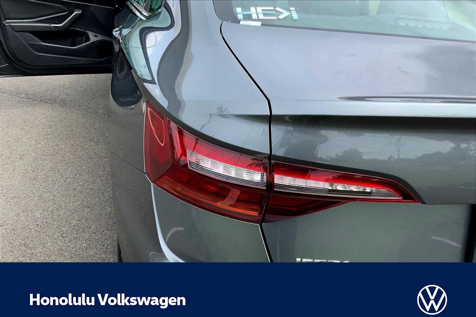 Thumbnail: 2019 Volkswagen Jetta - 32