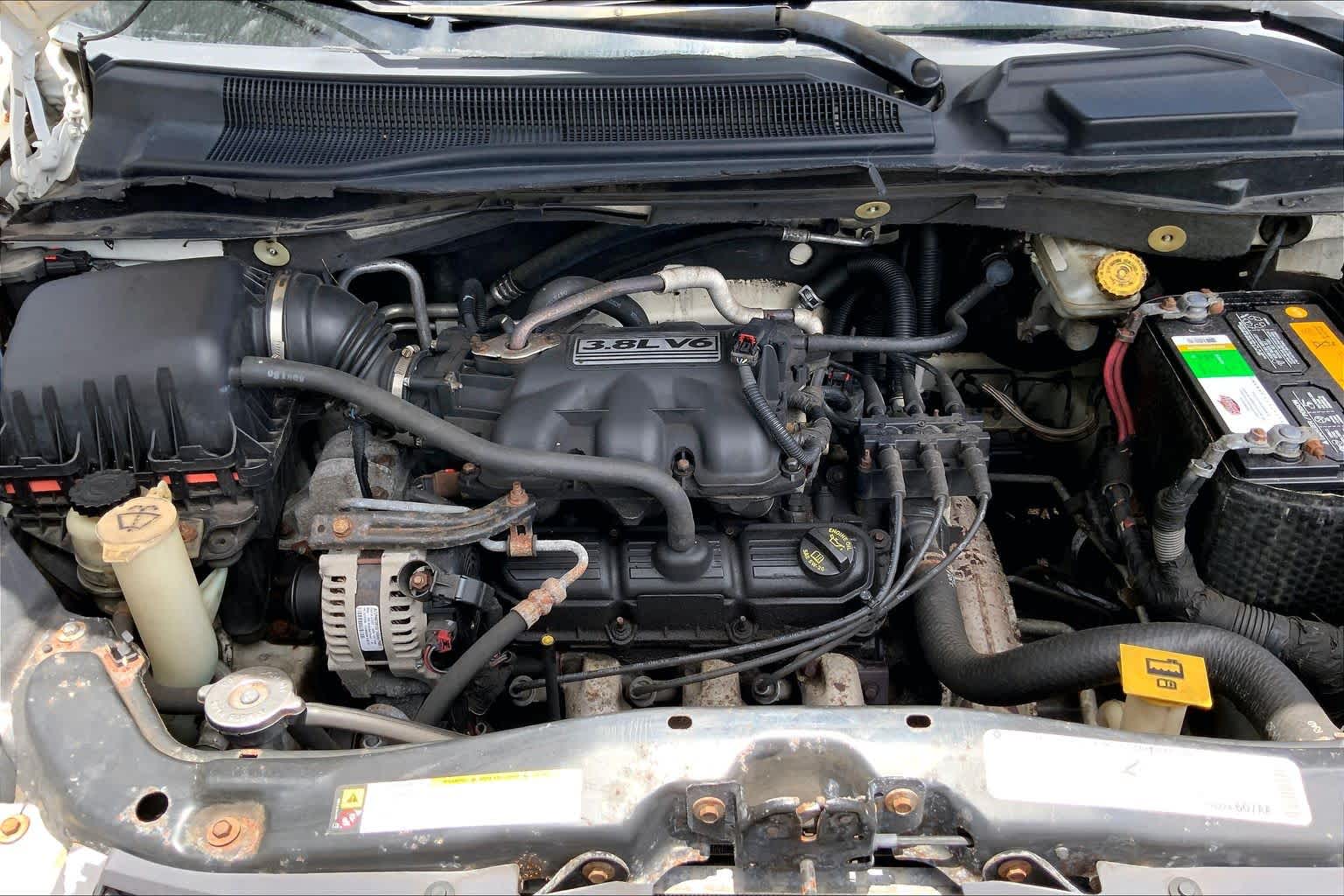 Thumbnail: 2009 Chrysler Town & Country - 9