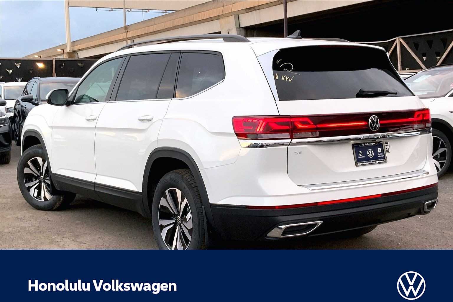Thumbnail: 2026 Volkswagen Atlas - 4