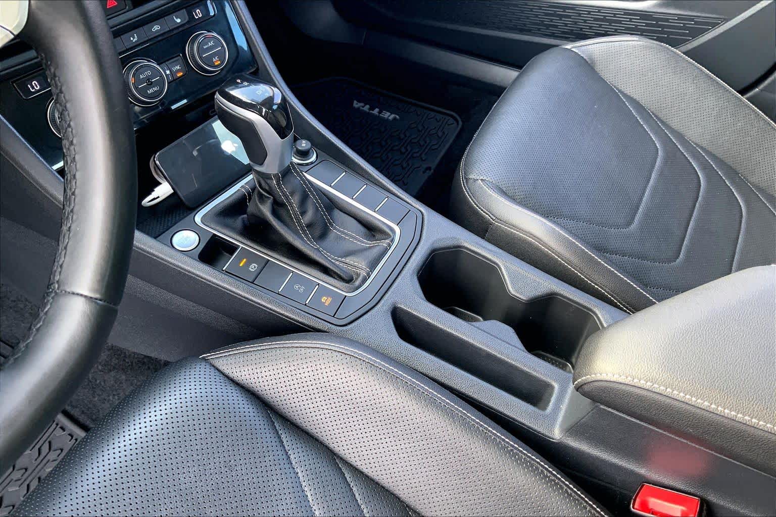 Thumbnail: 2023 Volkswagen Jetta - 16