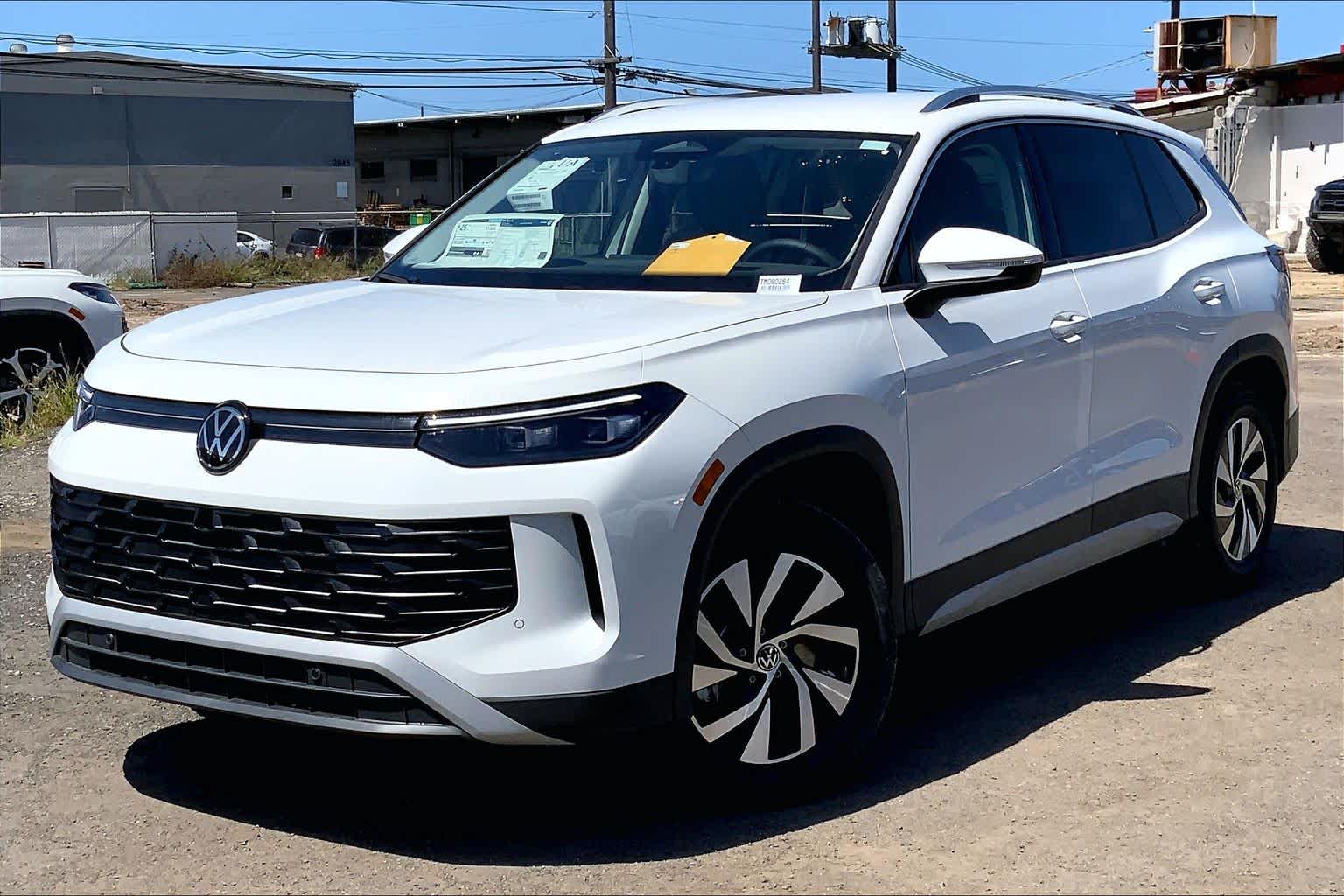 Thumbnail: 2026 Volkswagen Tiguan - 1