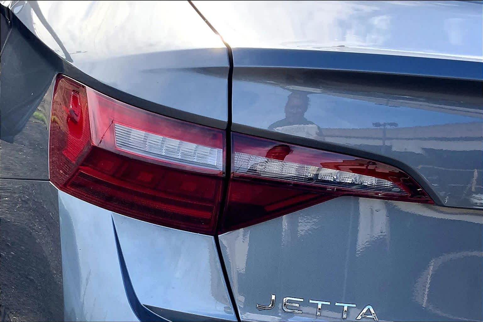 Thumbnail: 2023 Volkswagen Jetta - 32