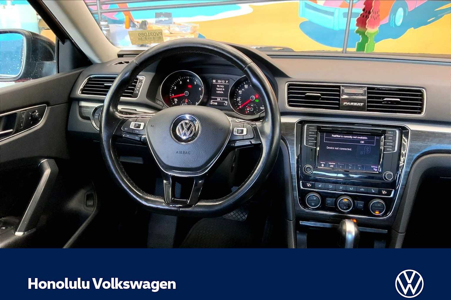 Thumbnail: 2018 Volkswagen Passat - 12