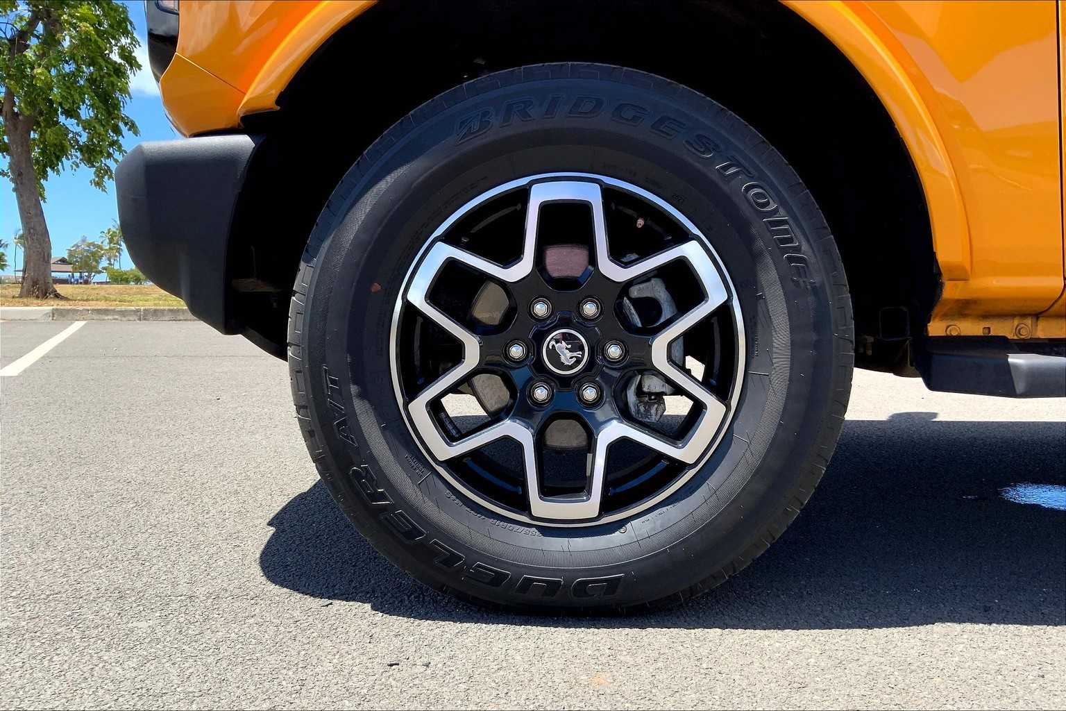Thumbnail: 2021 Ford Bronco - 8