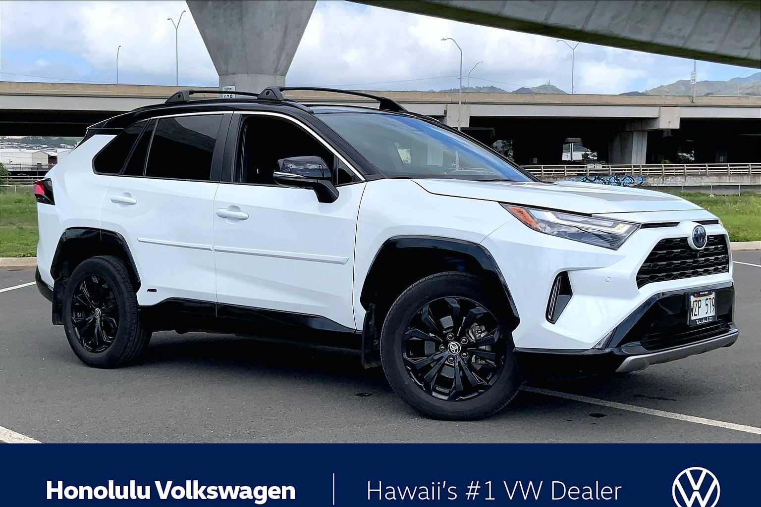 Thumbnail: 2023 Toyota RAV4 - 20