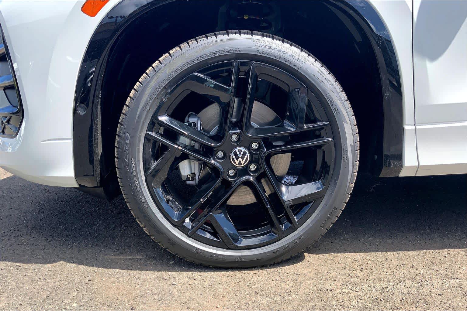 Thumbnail: 2026 Volkswagen Tiguan - 8