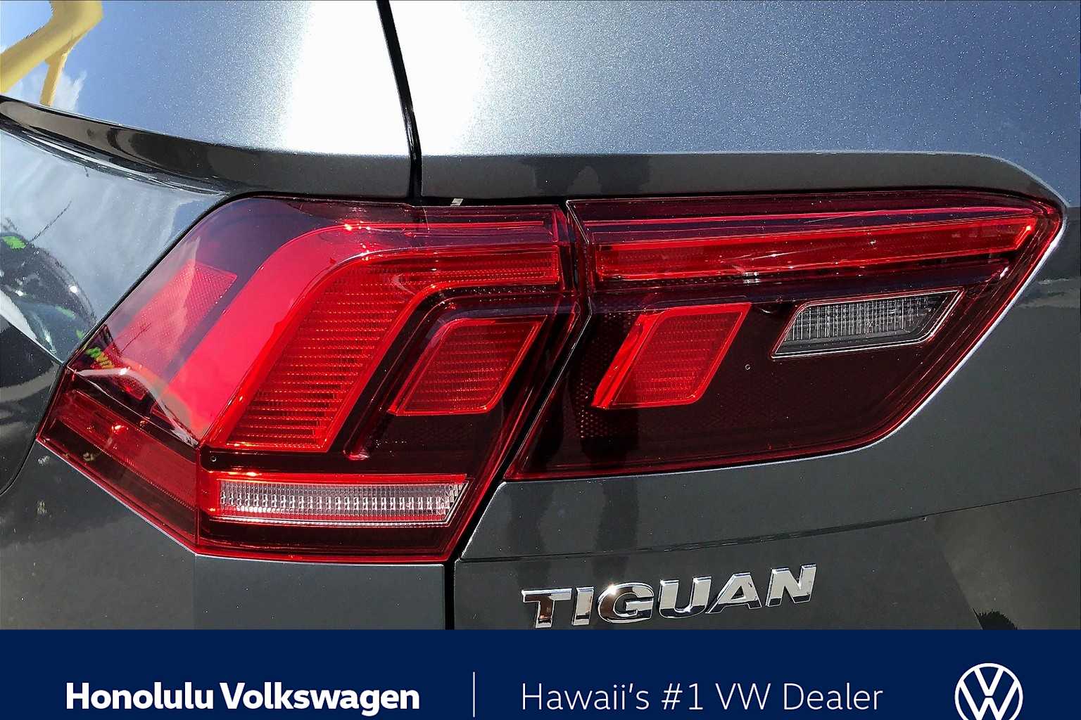 Thumbnail: 2018 Volkswagen Tiguan - 28