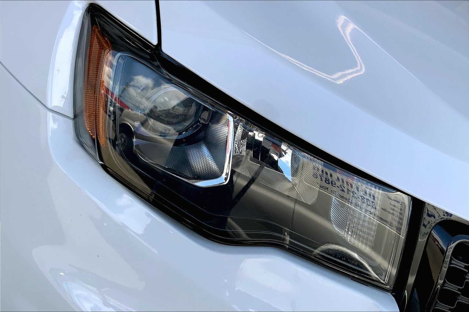 Thumbnail: 2019 Jeep Grand Cherokee - 29