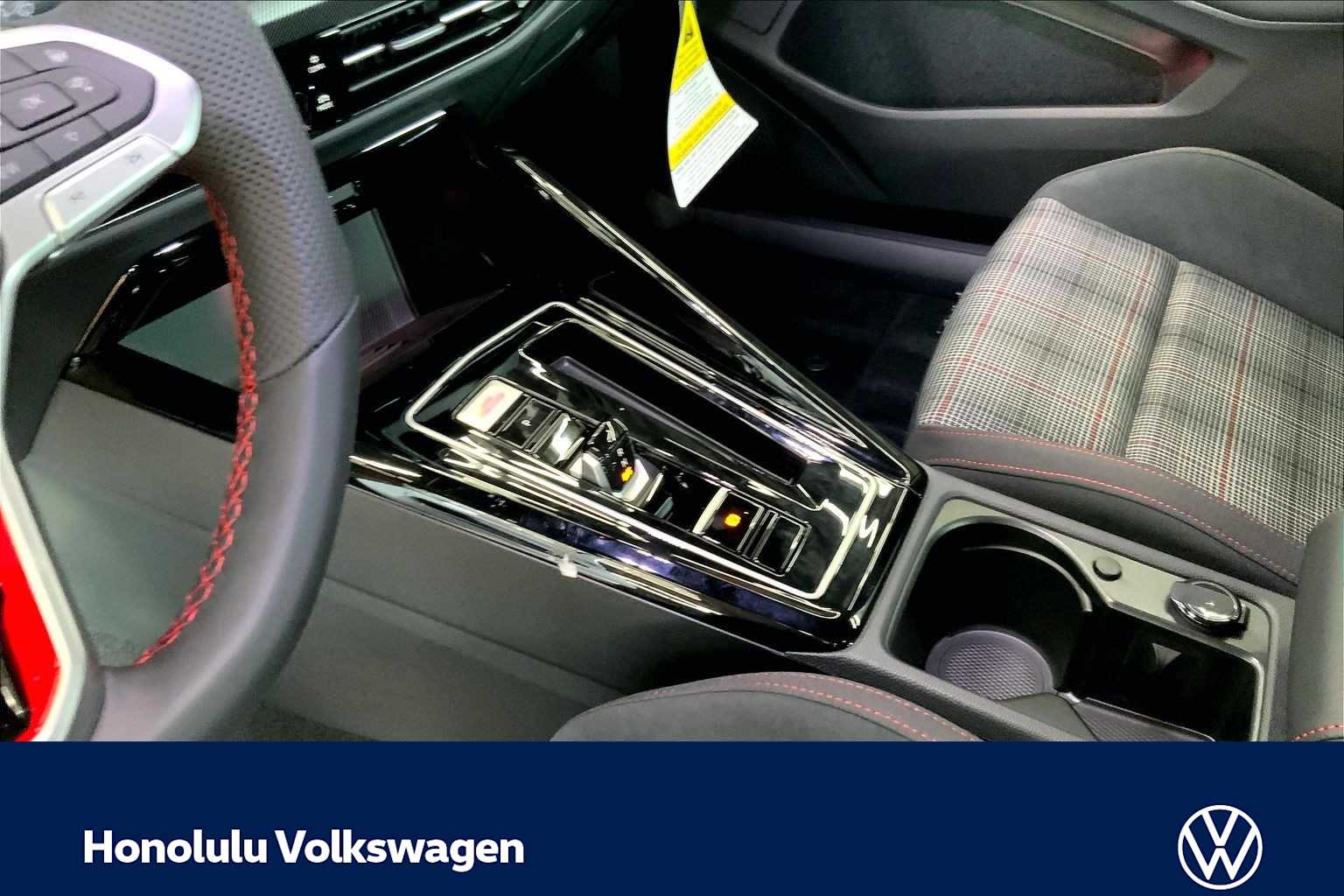 Thumbnail: 2026 Volkswagen Golf - 17