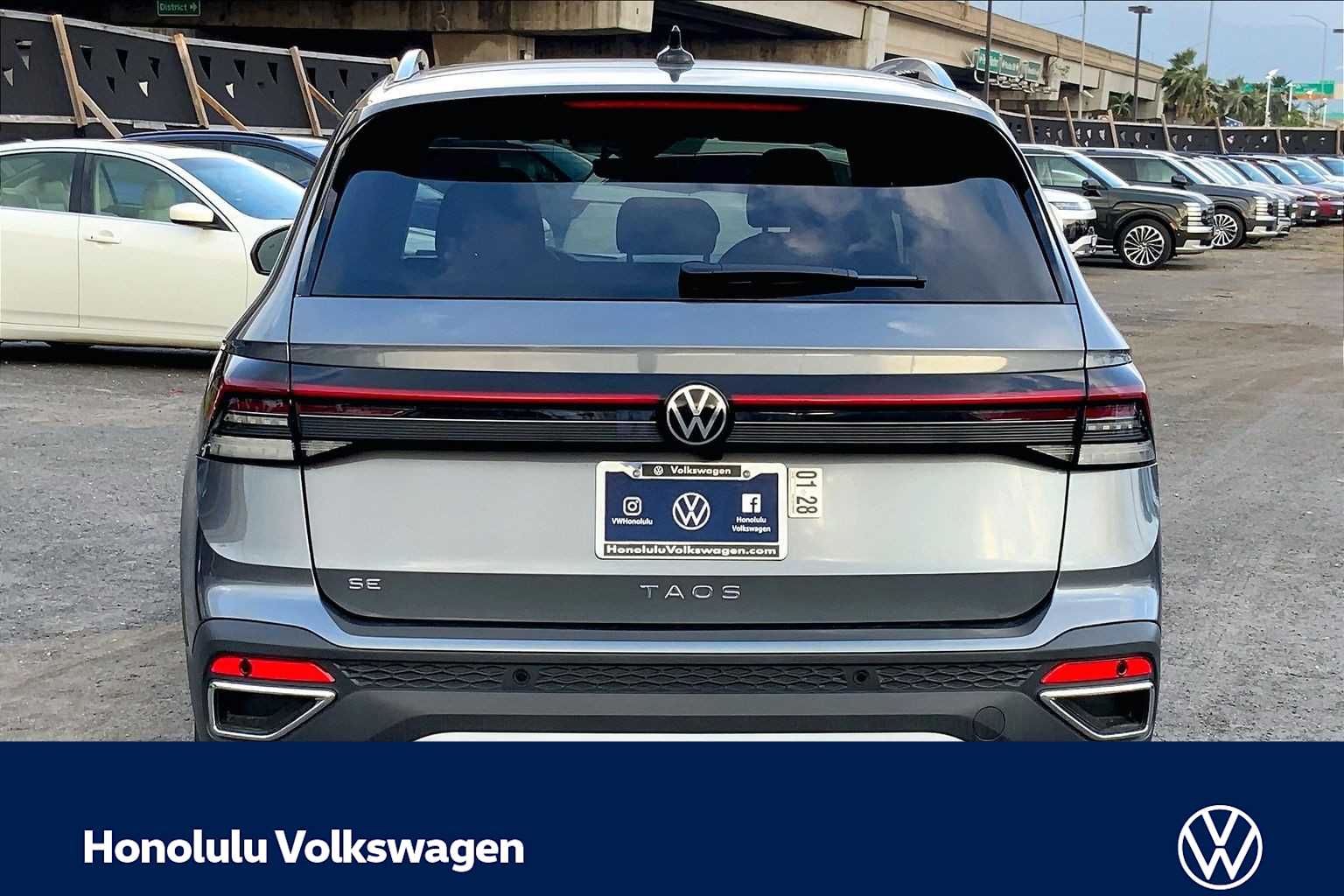 Thumbnail: 2026 Volkswagen Taos - 5