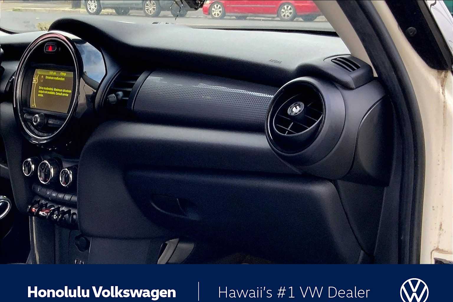 Thumbnail: 2017 MINI Cooper Hardtop - 22