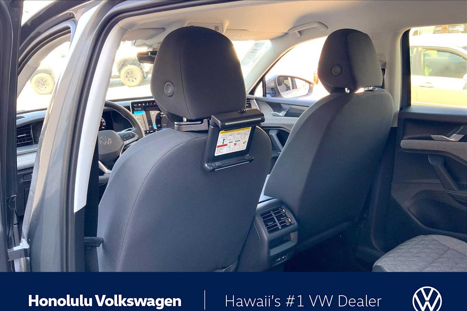 Thumbnail: 2026 Volkswagen Tiguan - 12