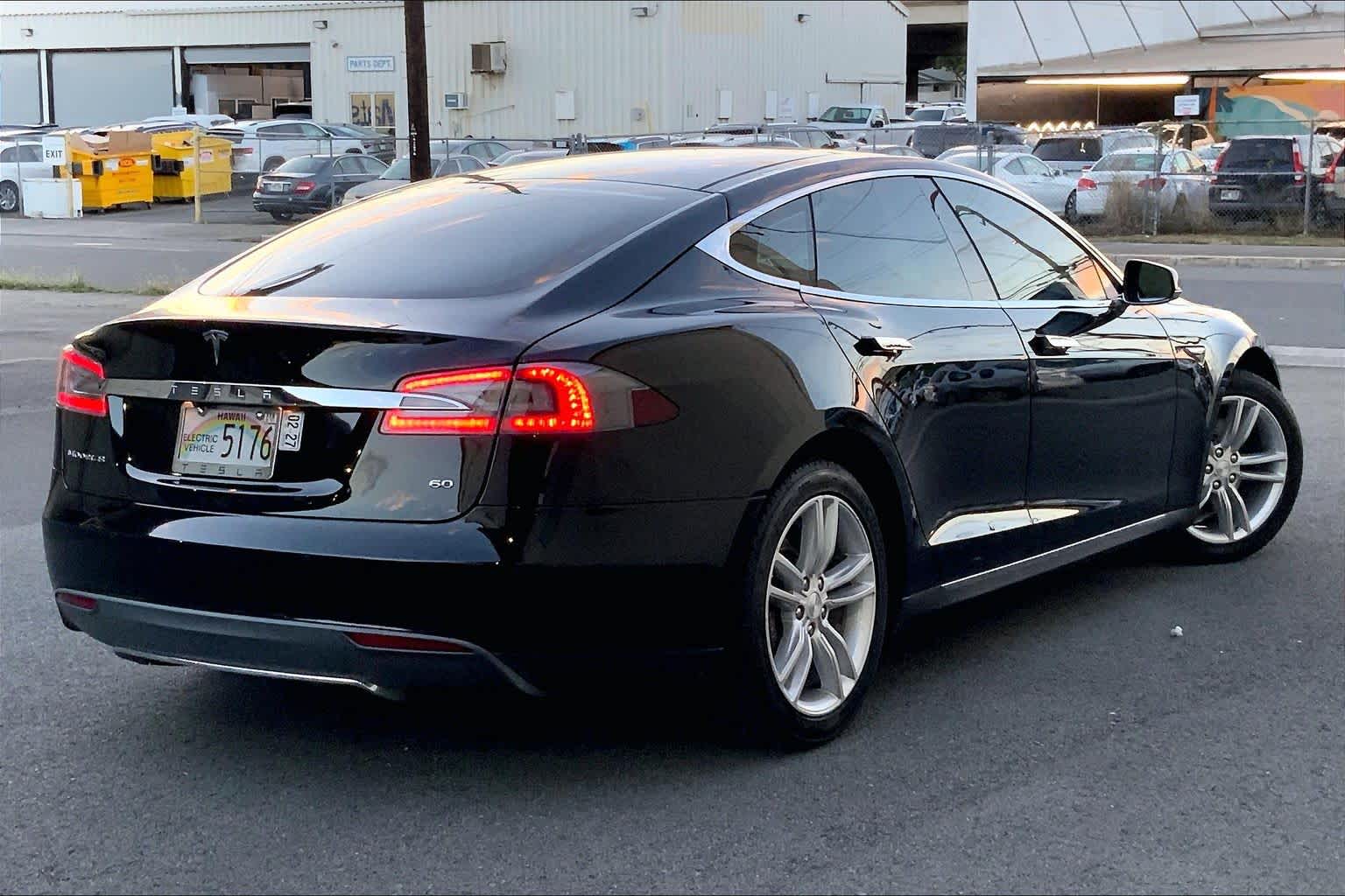 Thumbnail: 2015 Tesla Model S - 22