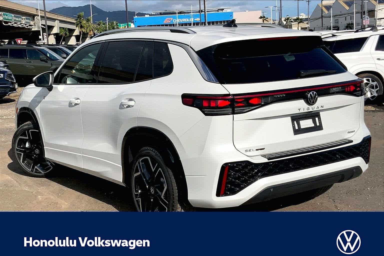 Thumbnail: 2026 Volkswagen Tiguan - 4