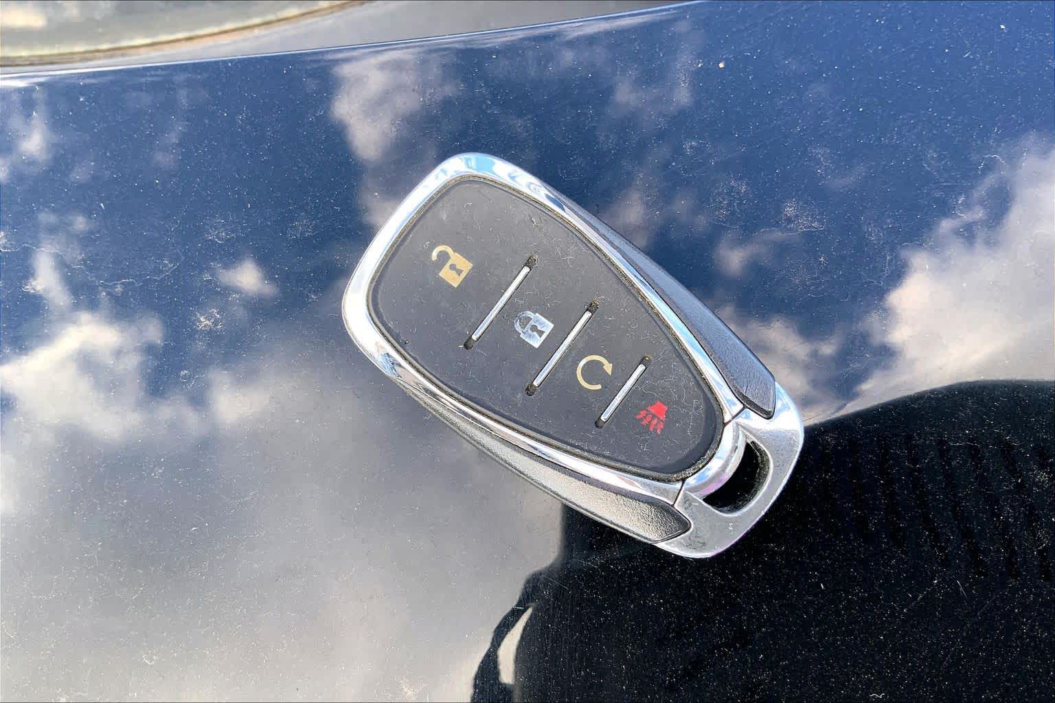 Thumbnail: 2017 Chevrolet Cruze - 18