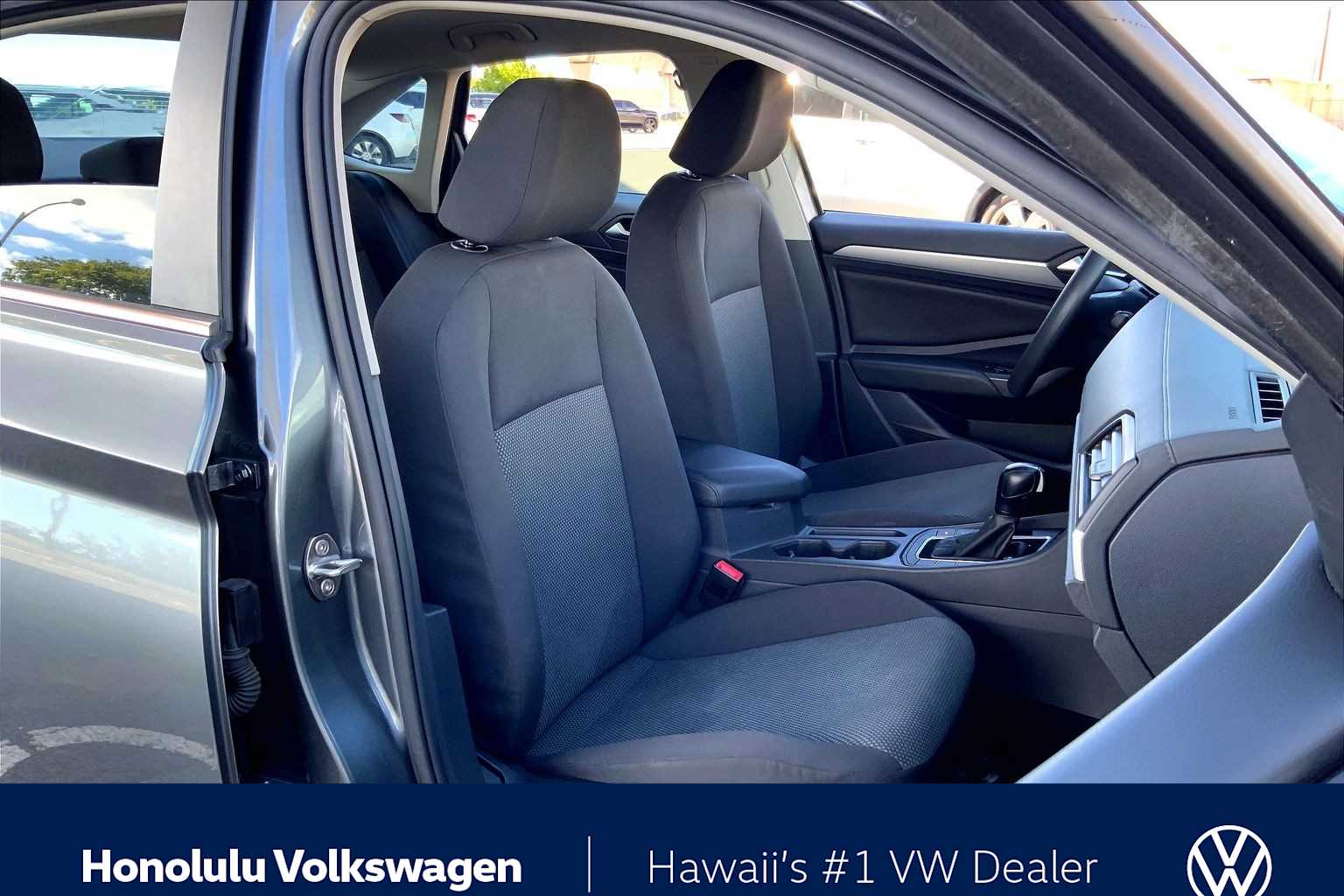 Thumbnail: 2019 Volkswagen Jetta - 12