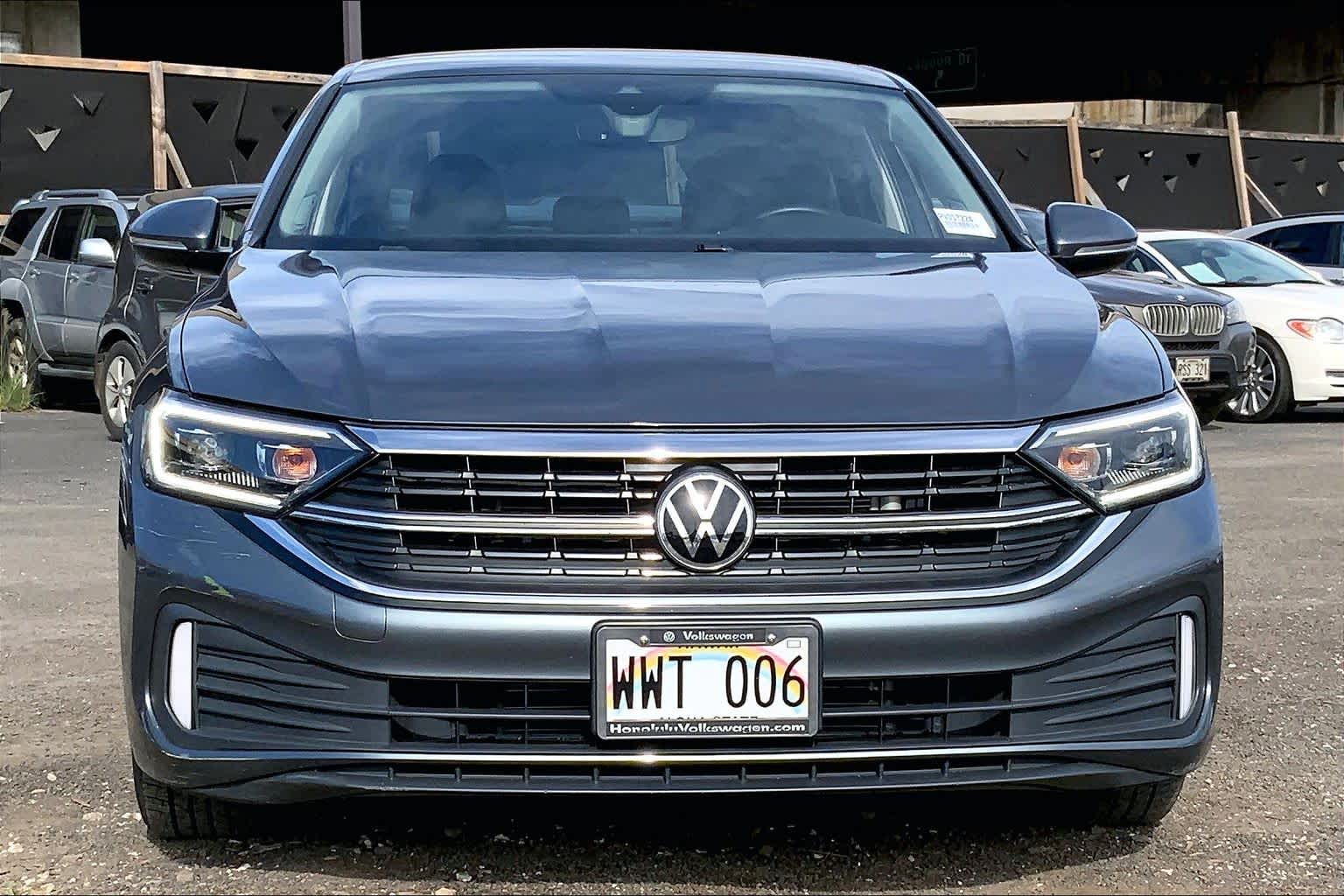 Thumbnail: 2023 Volkswagen Jetta - 6