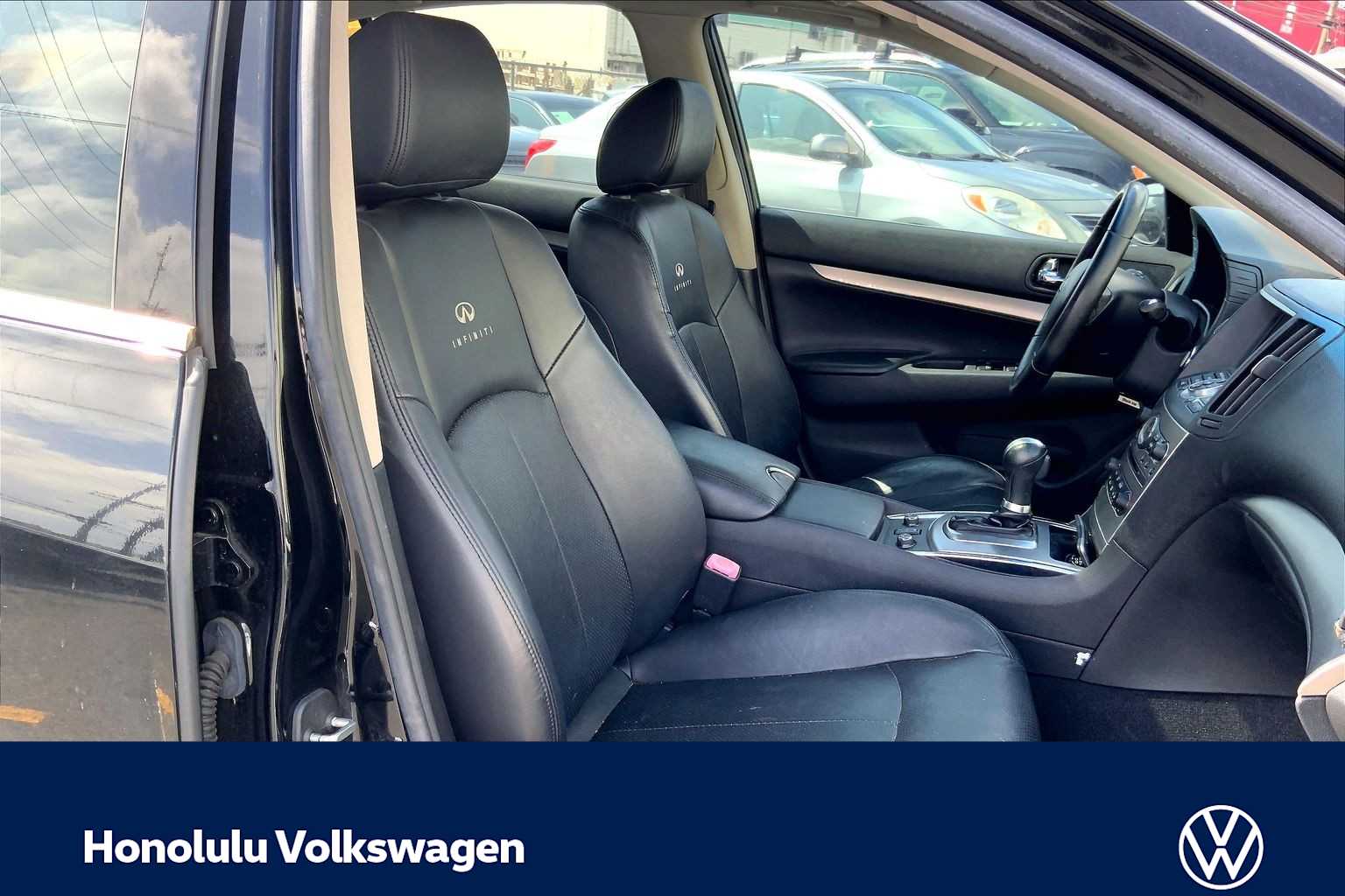 Thumbnail: 2010 INFINITI G37 - 12