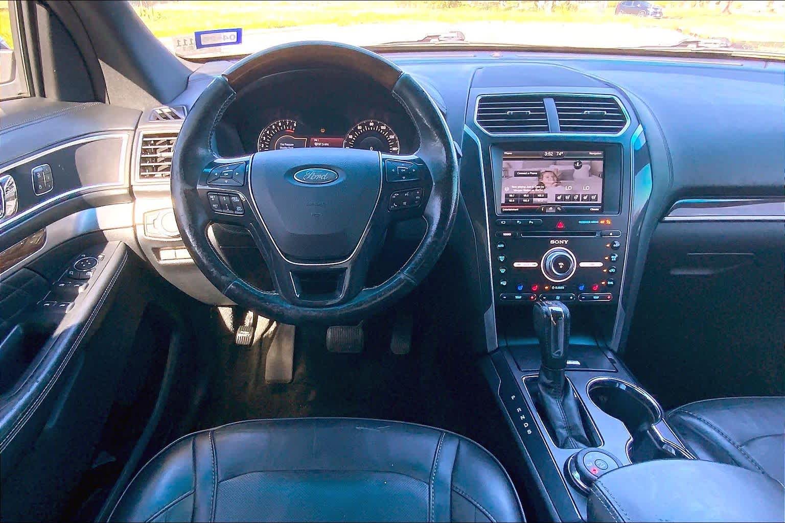 Thumbnail: 2016 Ford Explorer - 14