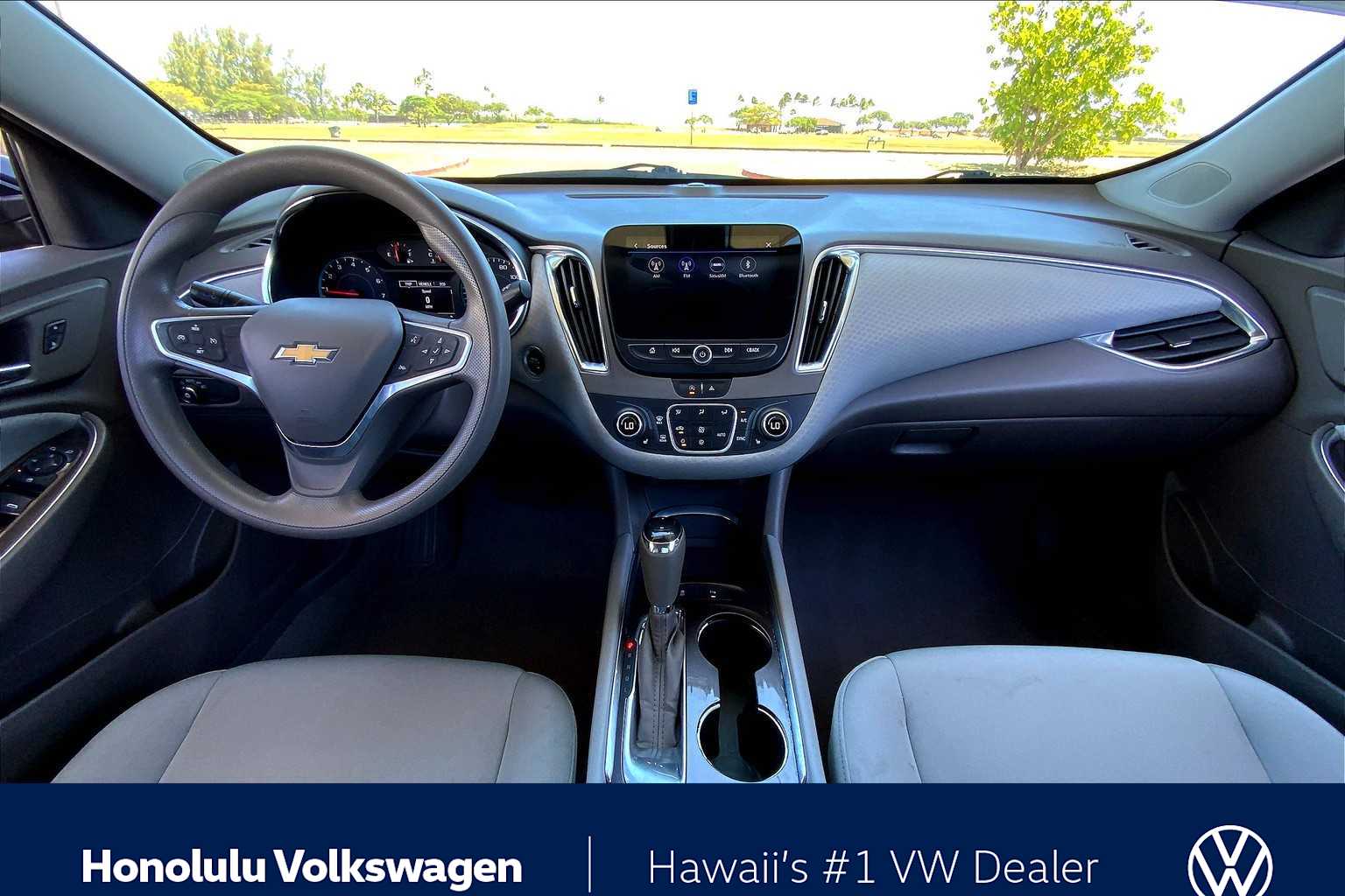 Thumbnail: 2020 Chevrolet Malibu - 9
