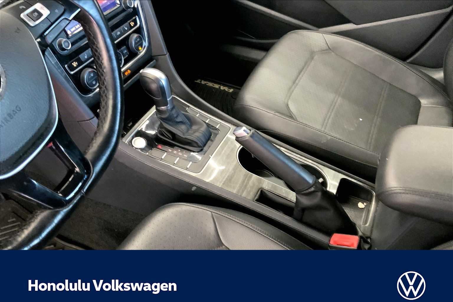 Thumbnail: 2018 Volkswagen Passat - 14