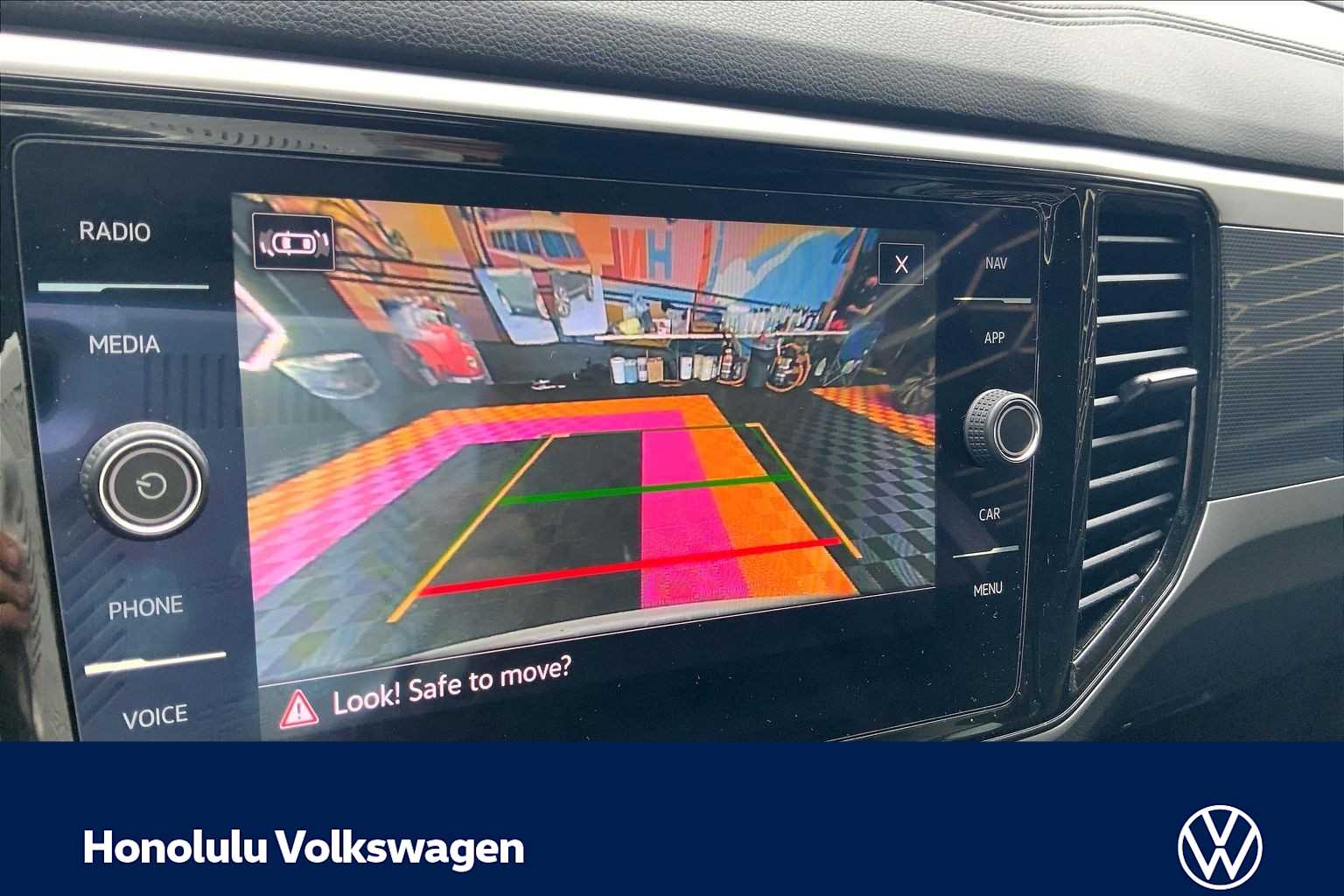 Thumbnail: 2022 Volkswagen Atlas - 26